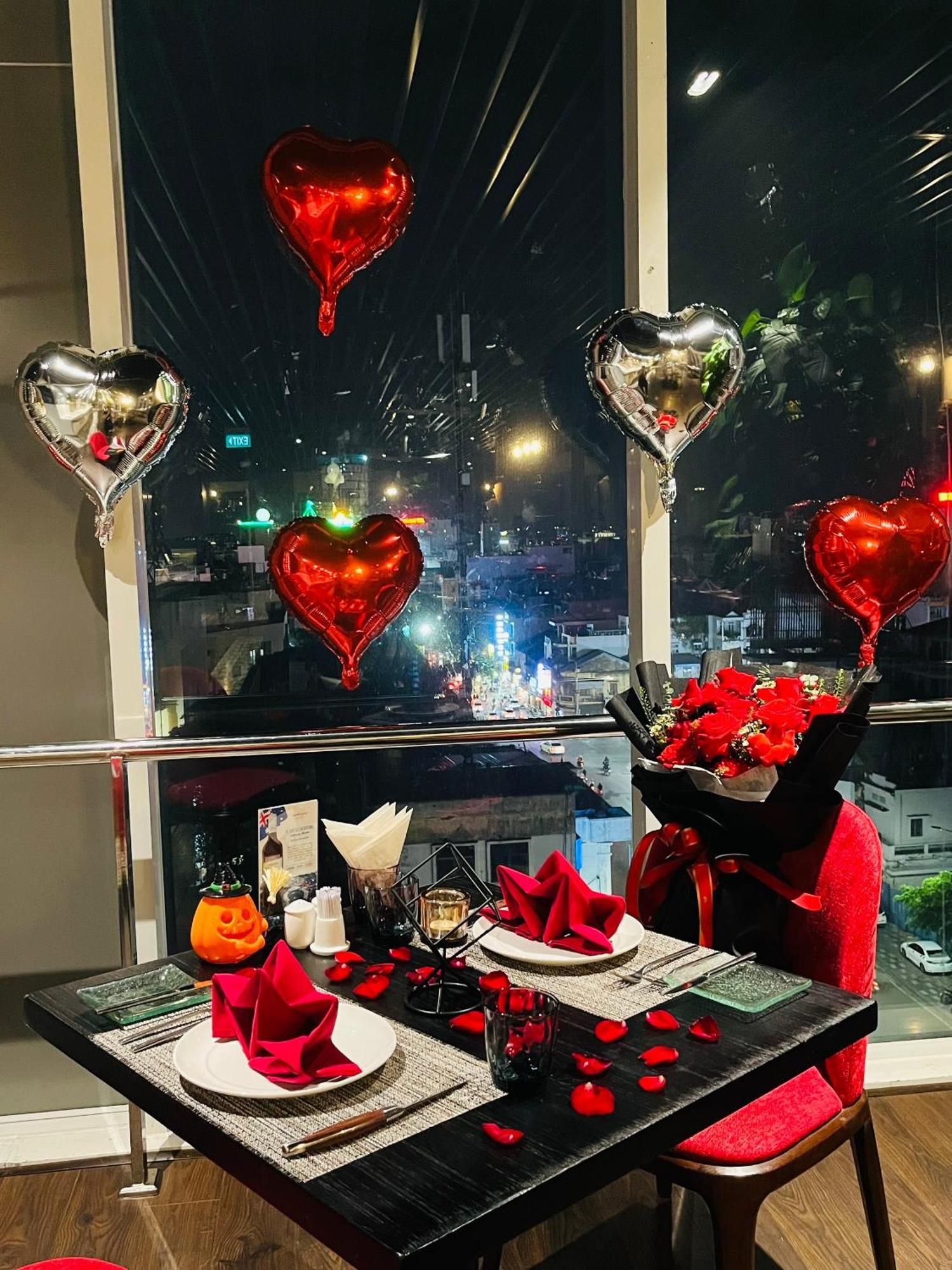 Mercure Phong Hotel