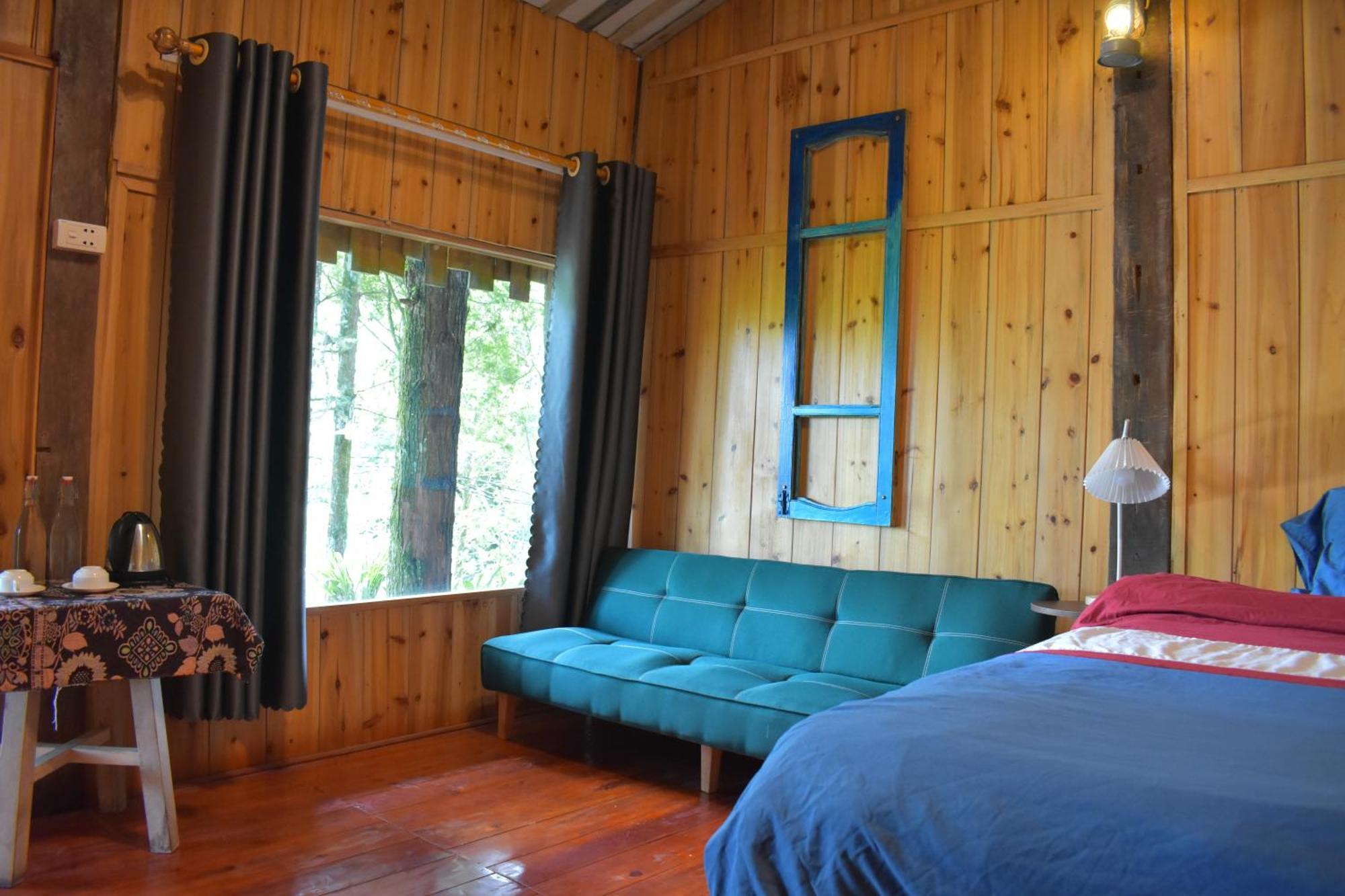 Jungle Homestay *
