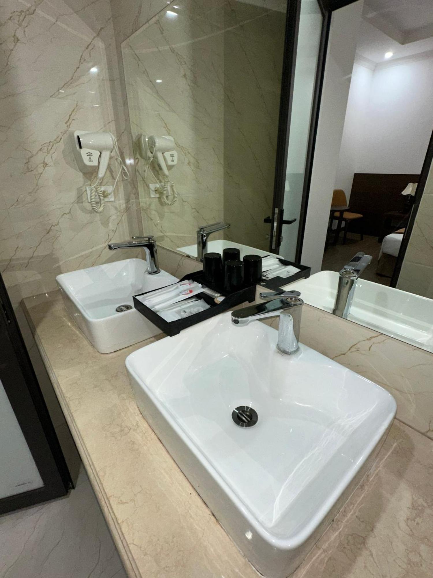 Hotel Vinh Khang Ha Long