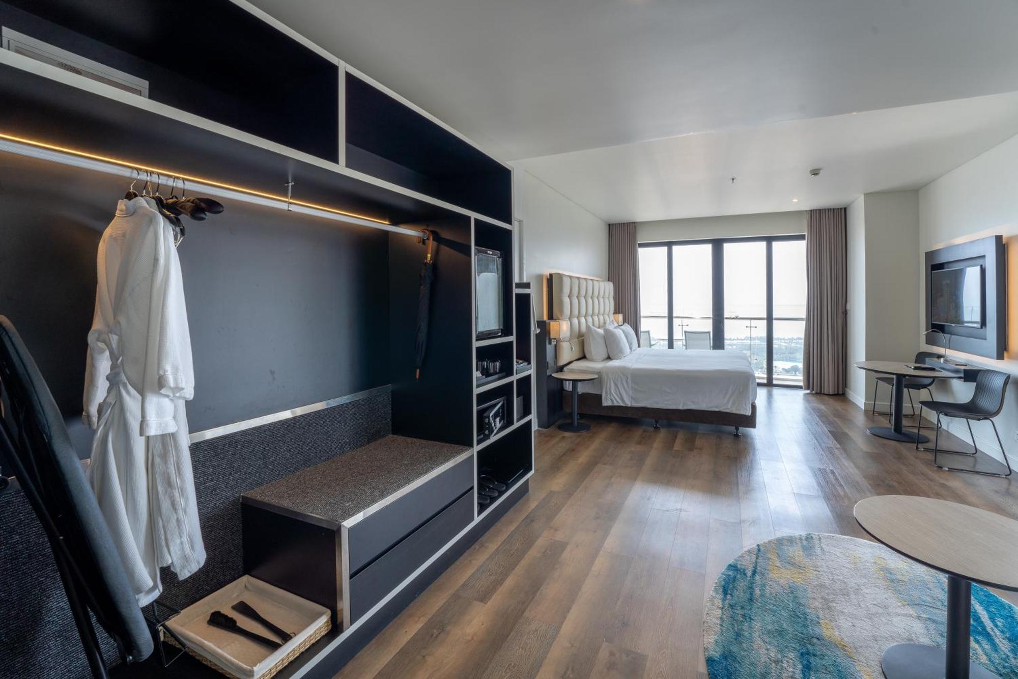 Soleil Ha Long, Trademark Collection By Wyndham Hotel Ha Long