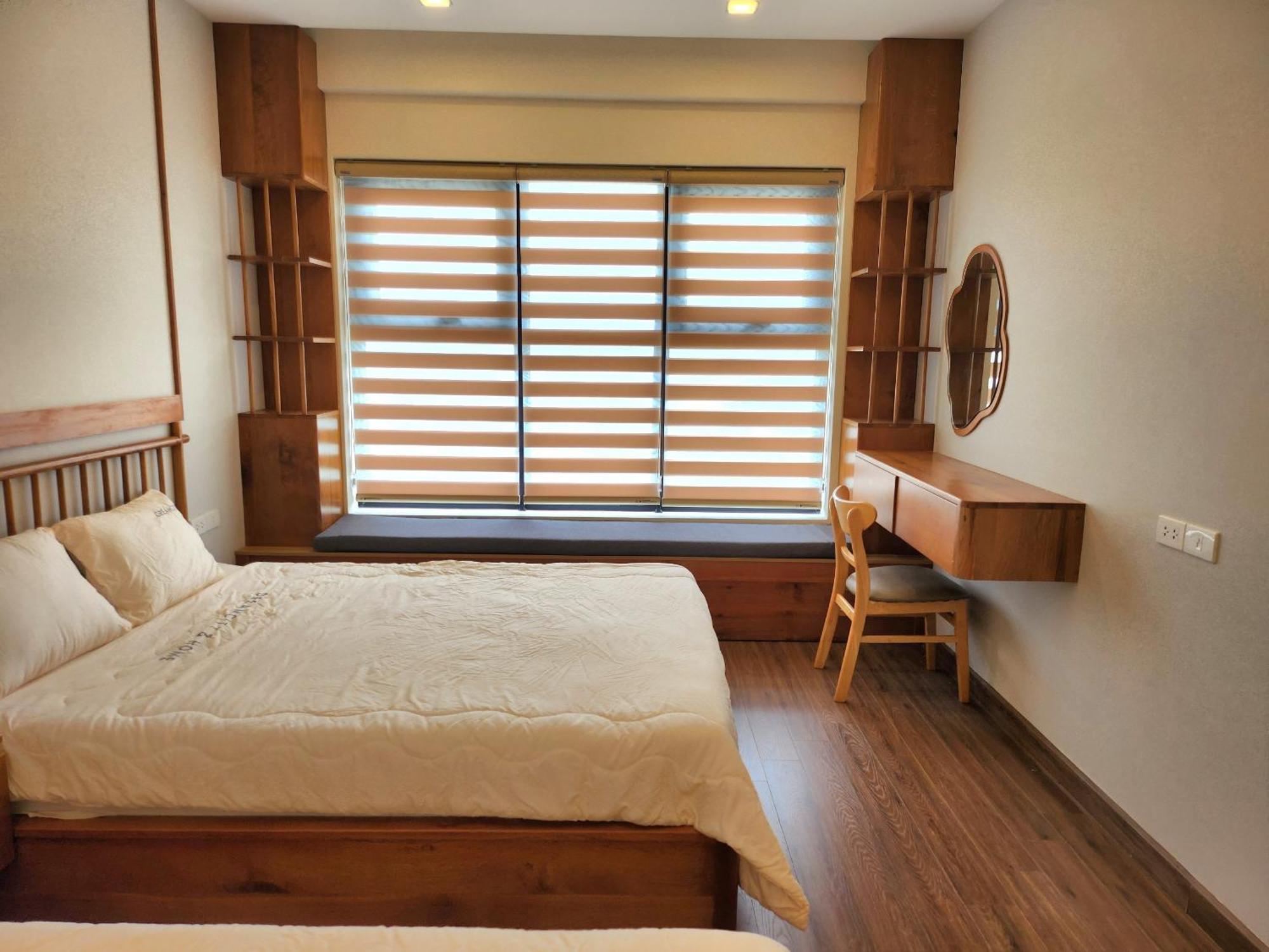 Khách sạn hẻo lánh Tony -flc Sea Tower 5*