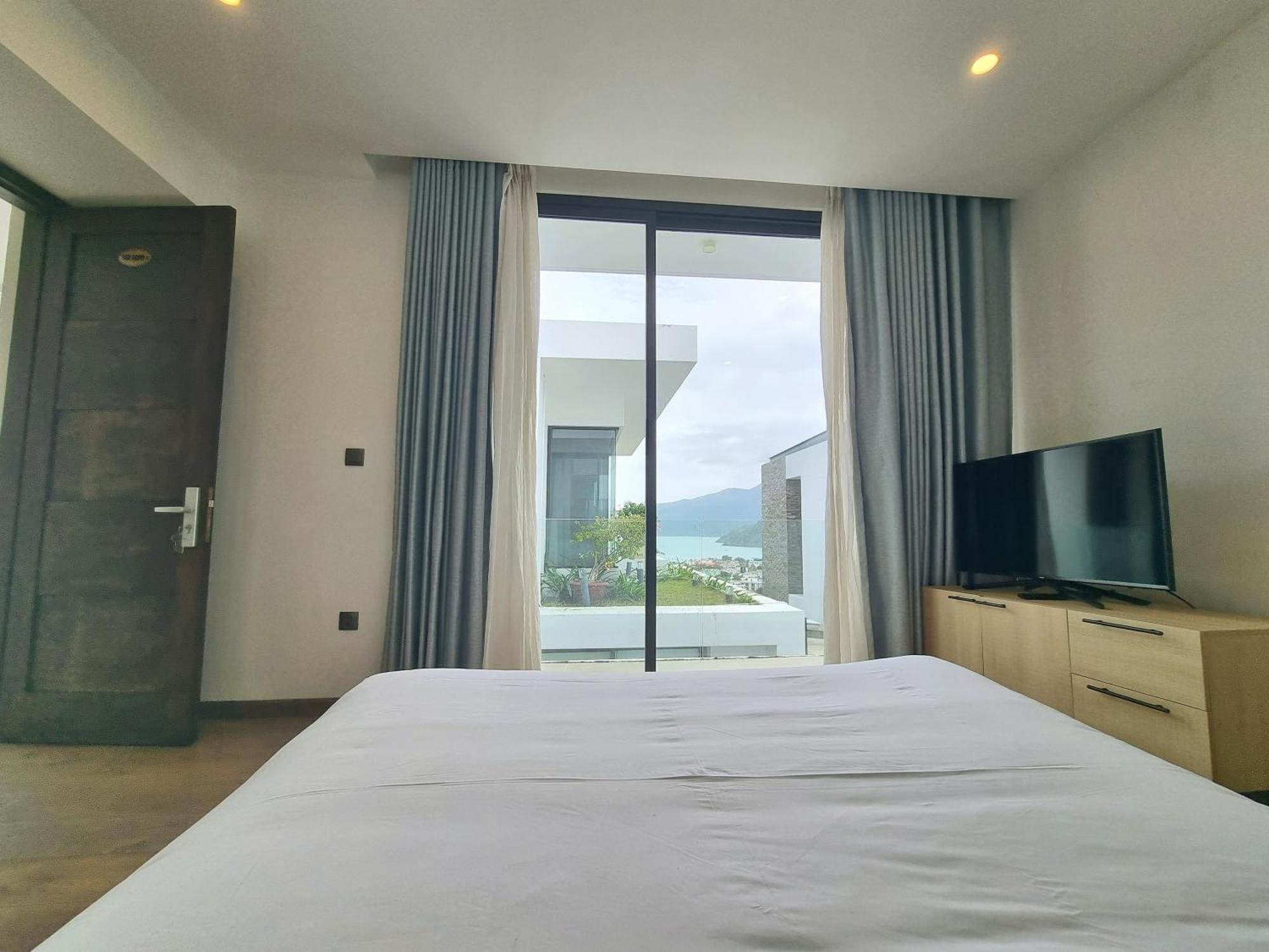 Ocean Front * Nha Trang