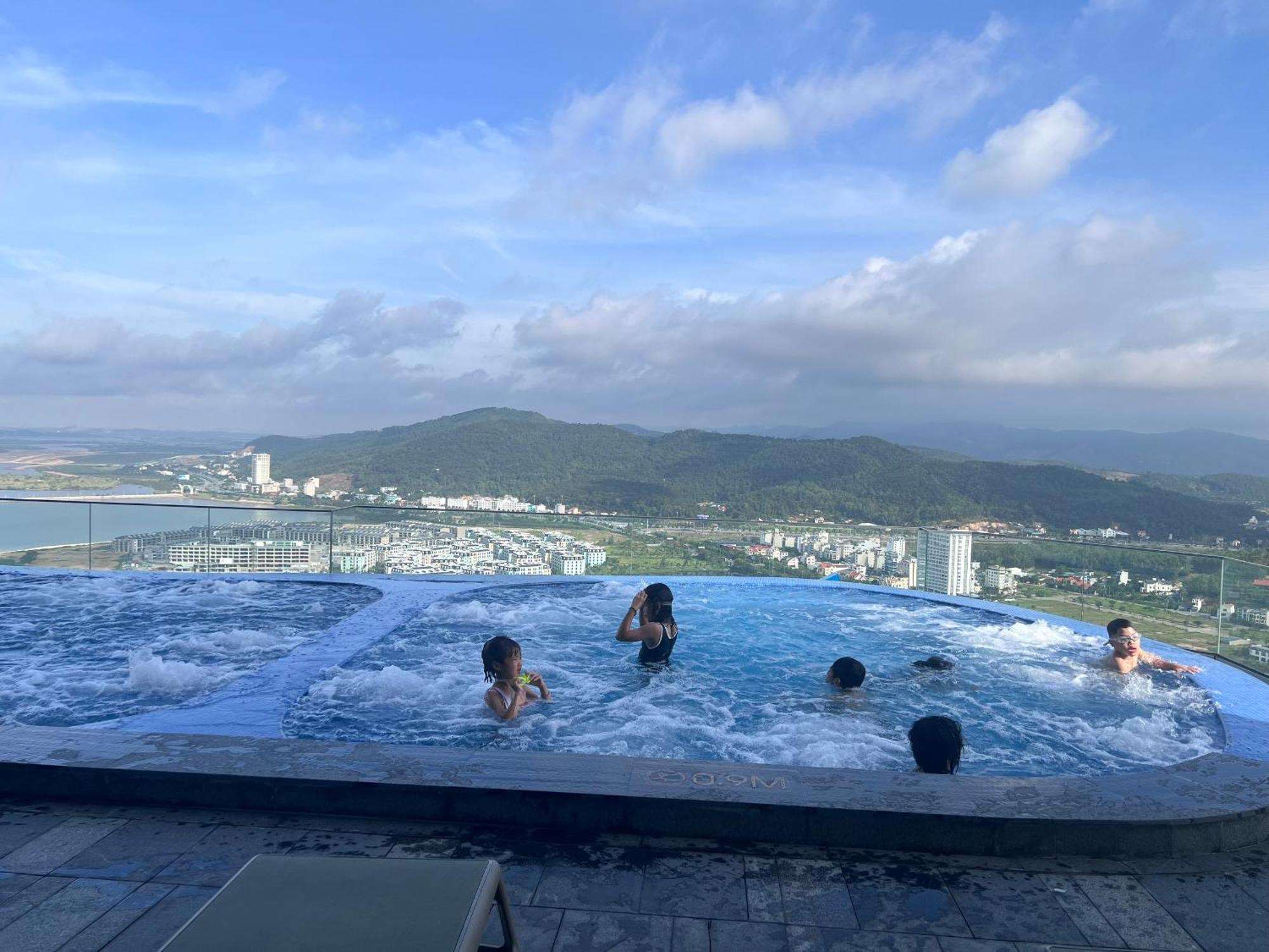 Căn hộ A La Carte Bay - Tang Cao, View Bien *