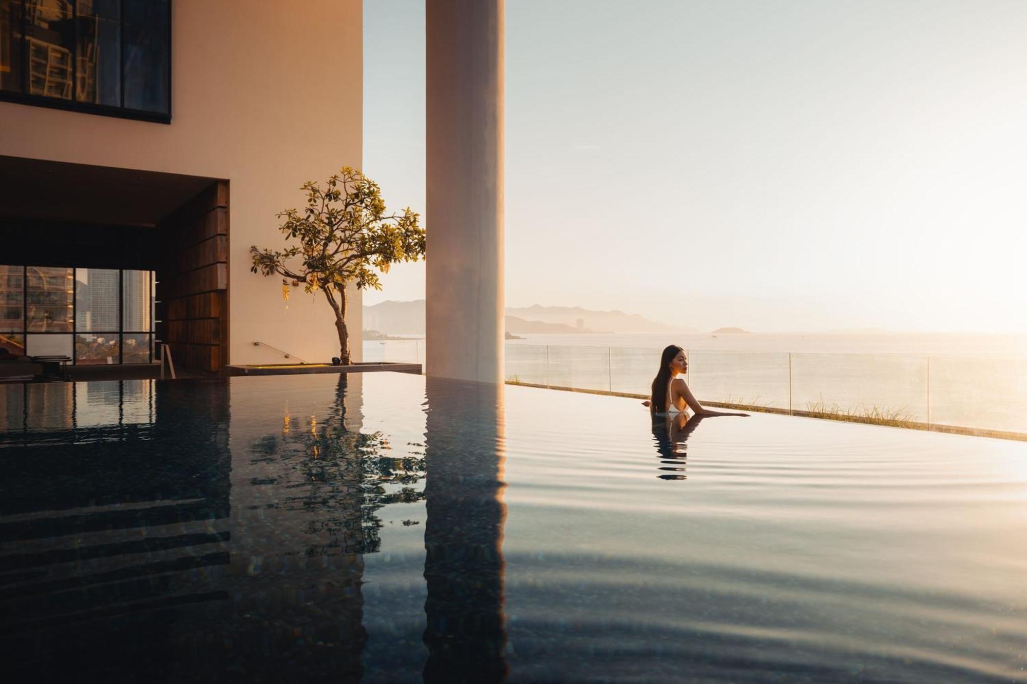 Sheraton Khách sạn