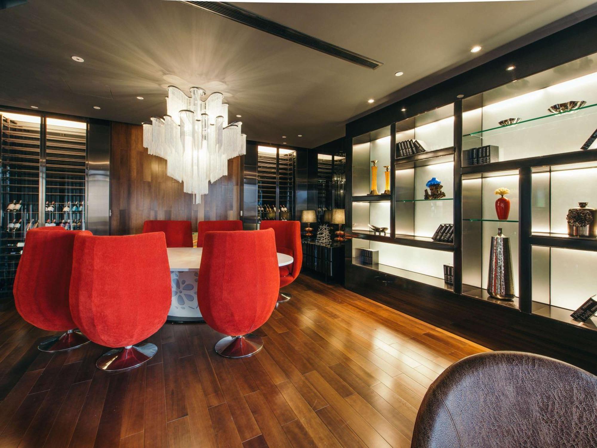 Pullman Hotel