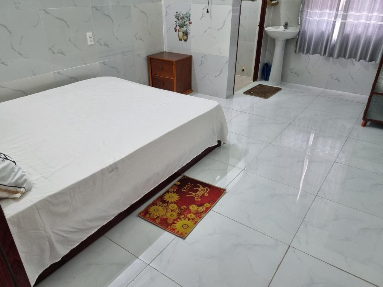 Hotel Khach San Ngoc Quynh La Gi