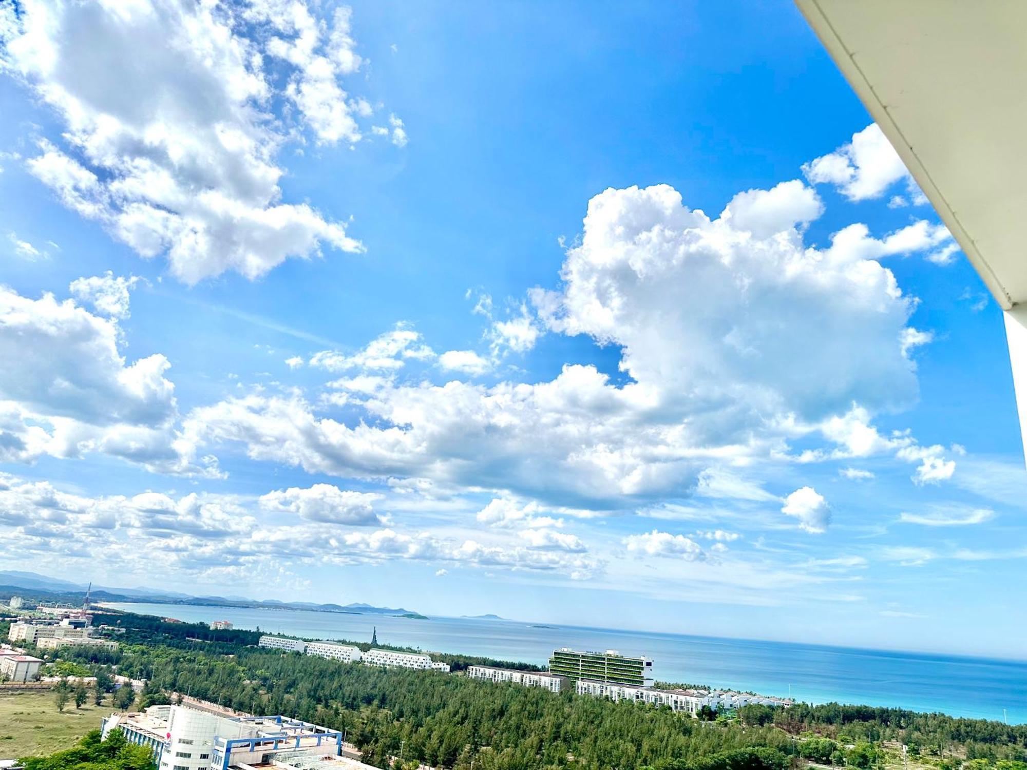 White House Condotel Phú Yên Khách sạn hẻo lánh 3*