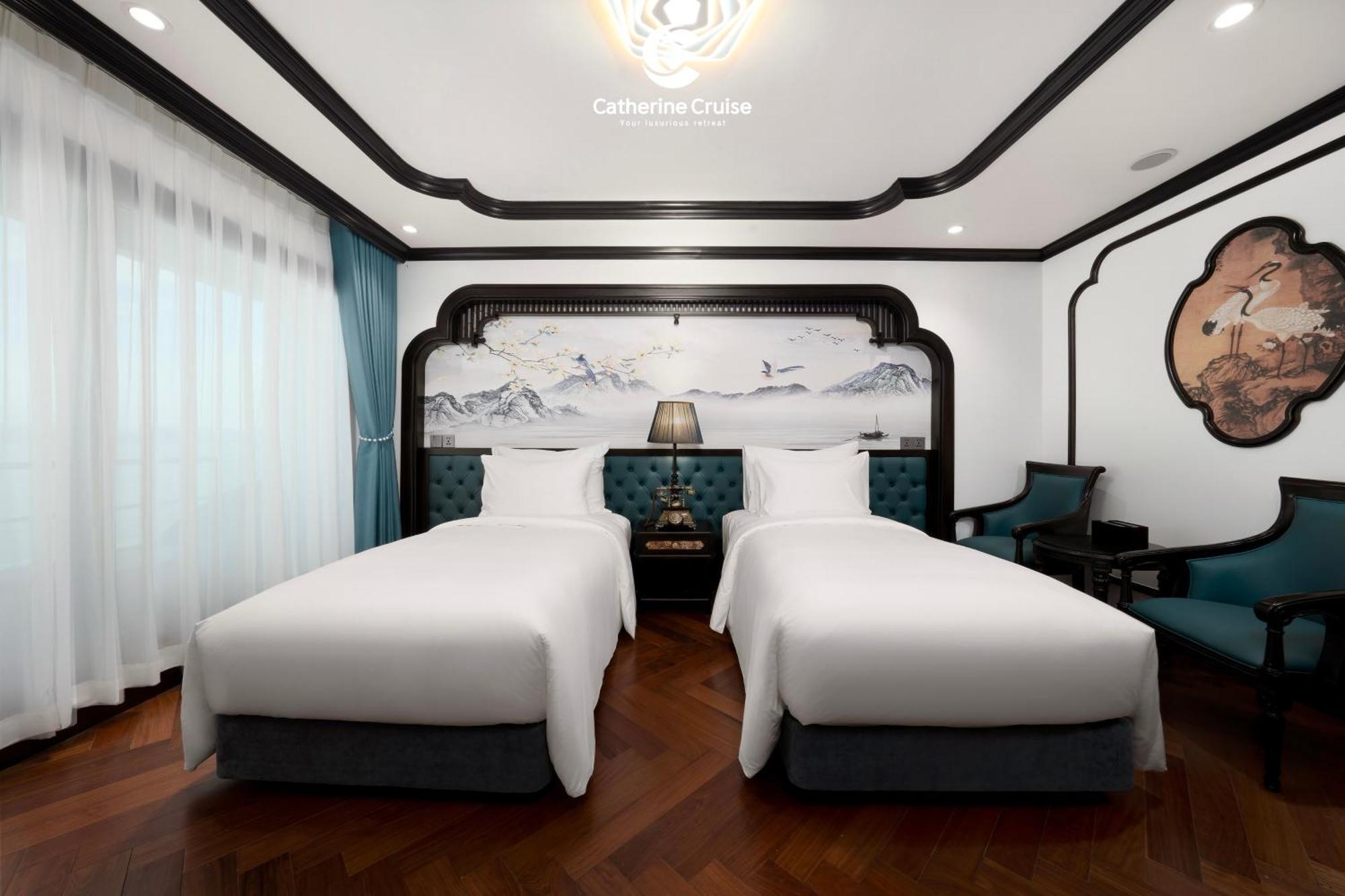 Catherine Cruises Bay 