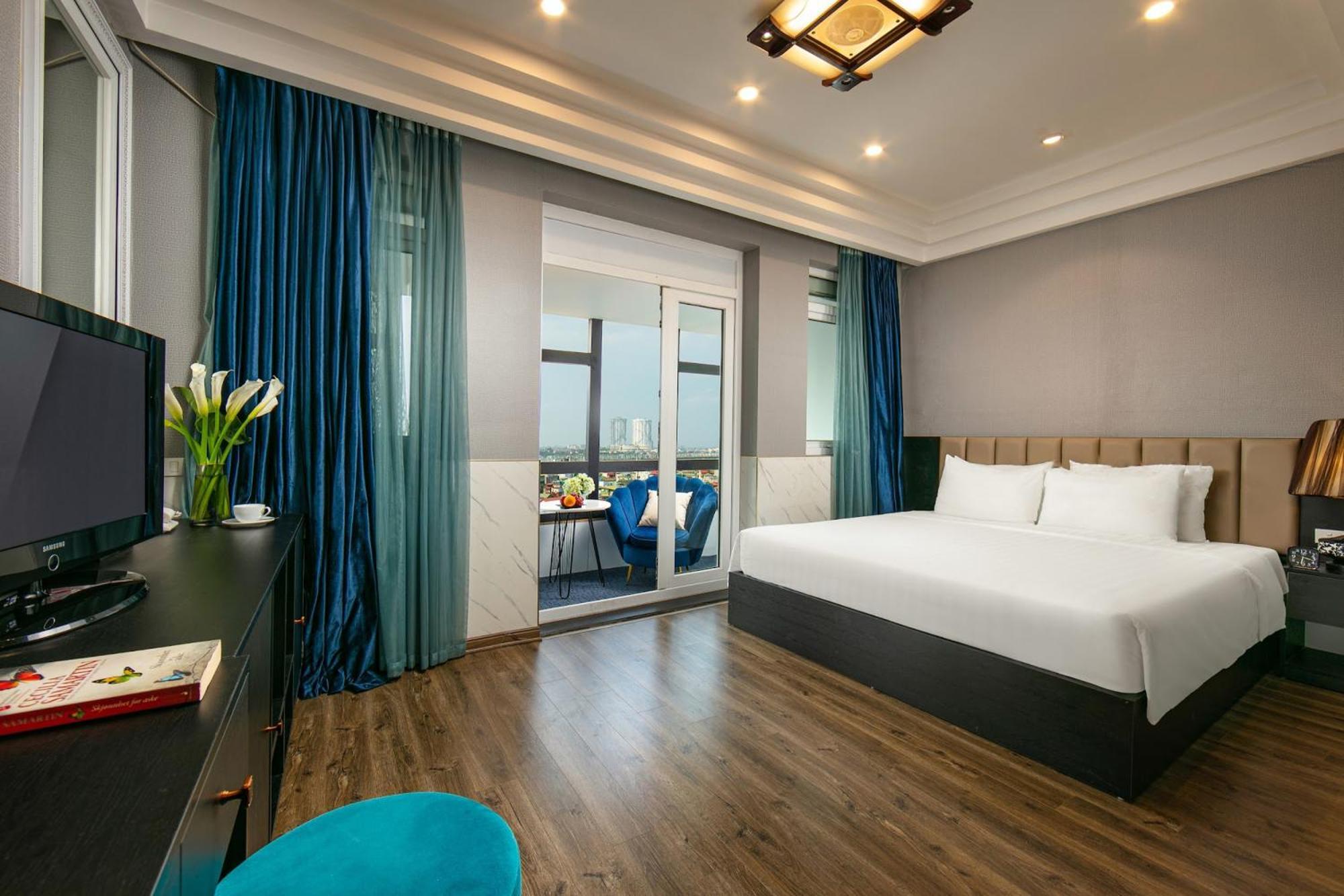 Ja Cosmo And Hotel