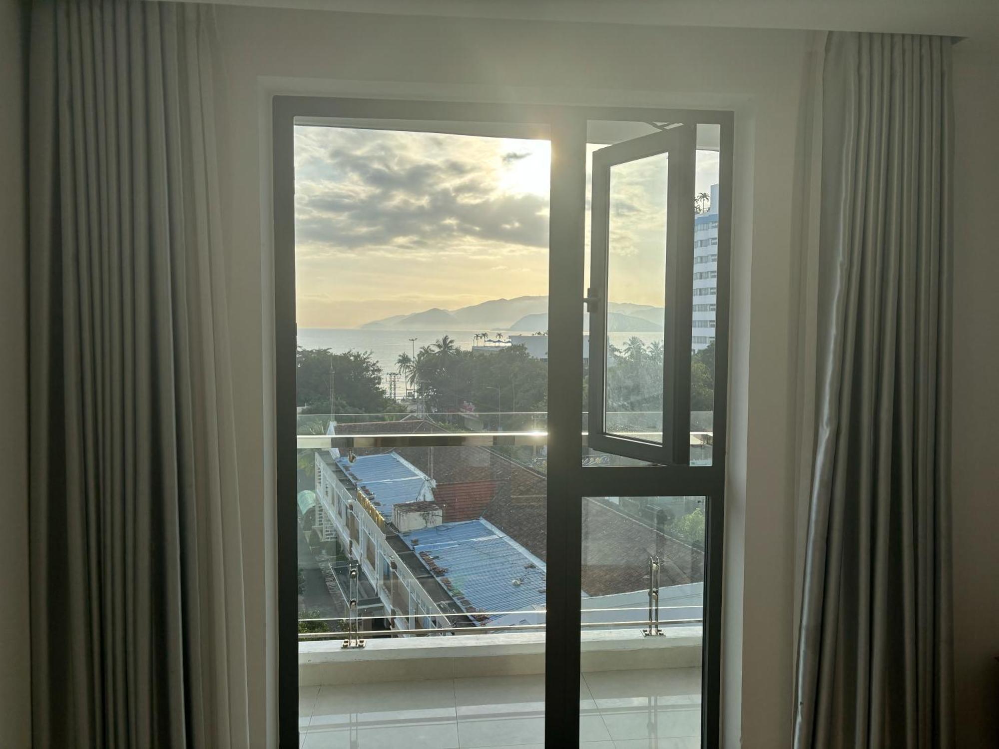 Hotel Ha Trang Voronezh And *