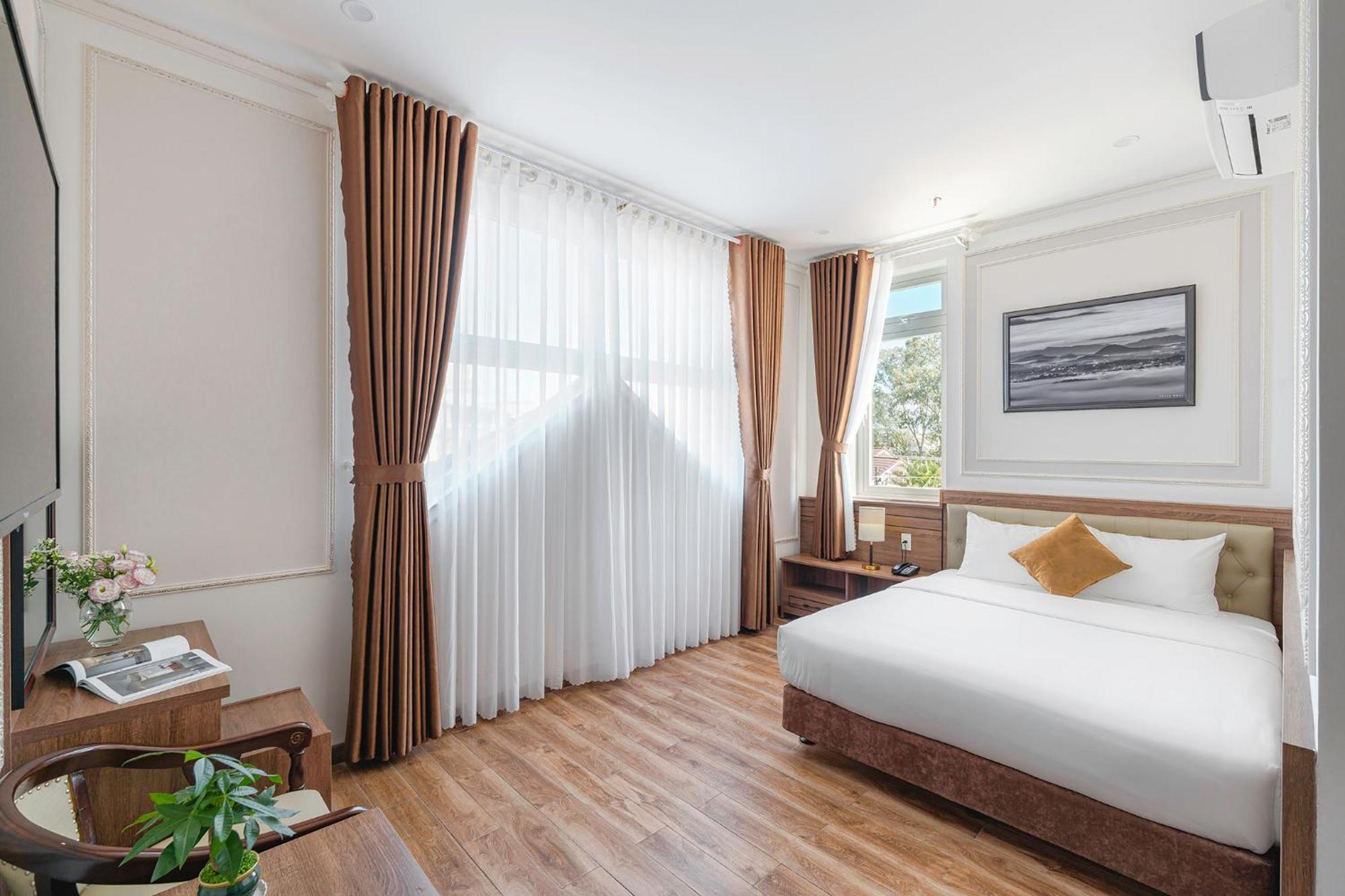 Pine View Hotel 3*