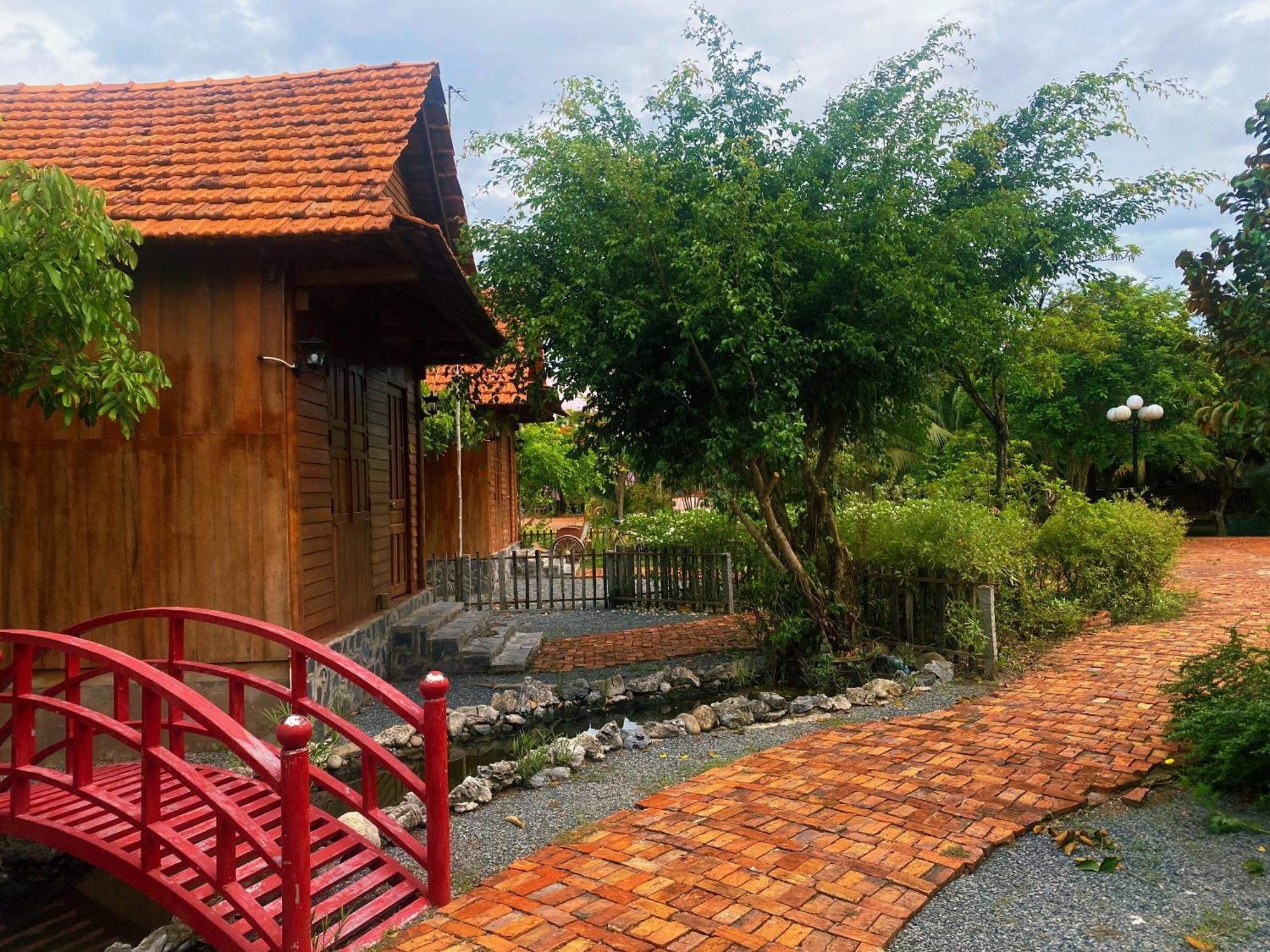 Rooster Mekong Garden & Resort *