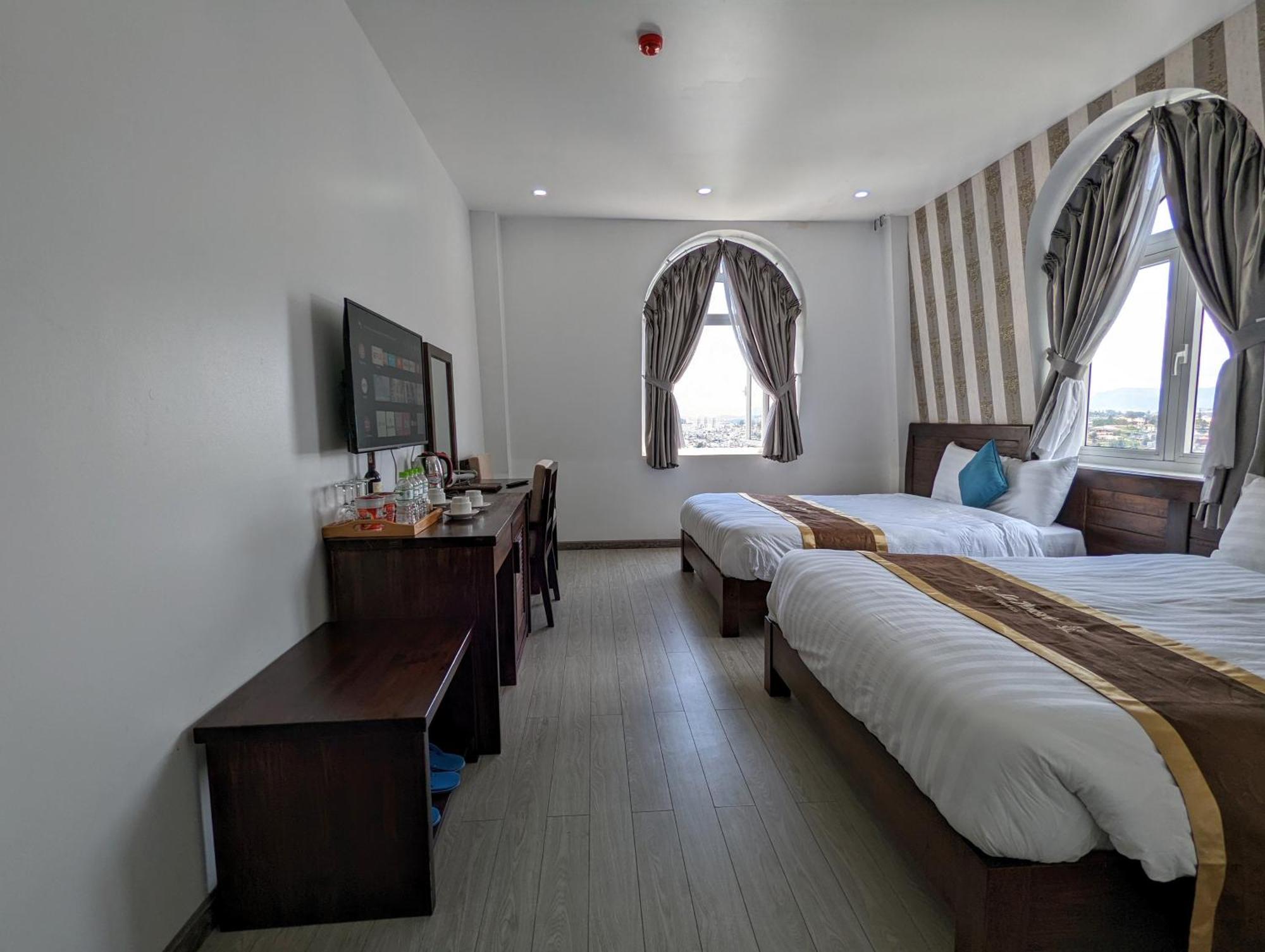 Hotel La Pense'e - 2*