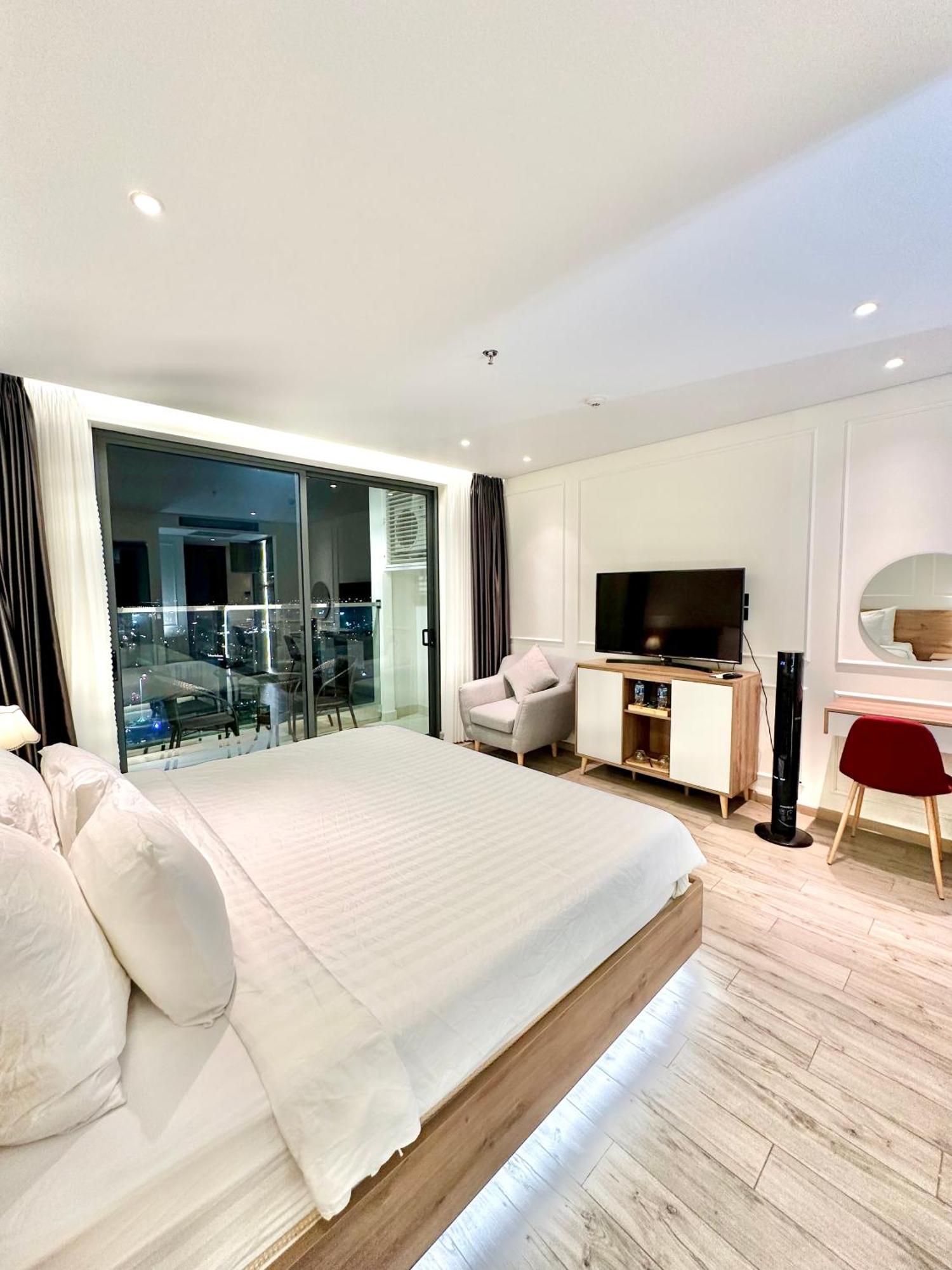 White House Condotel Phú Yên 3*