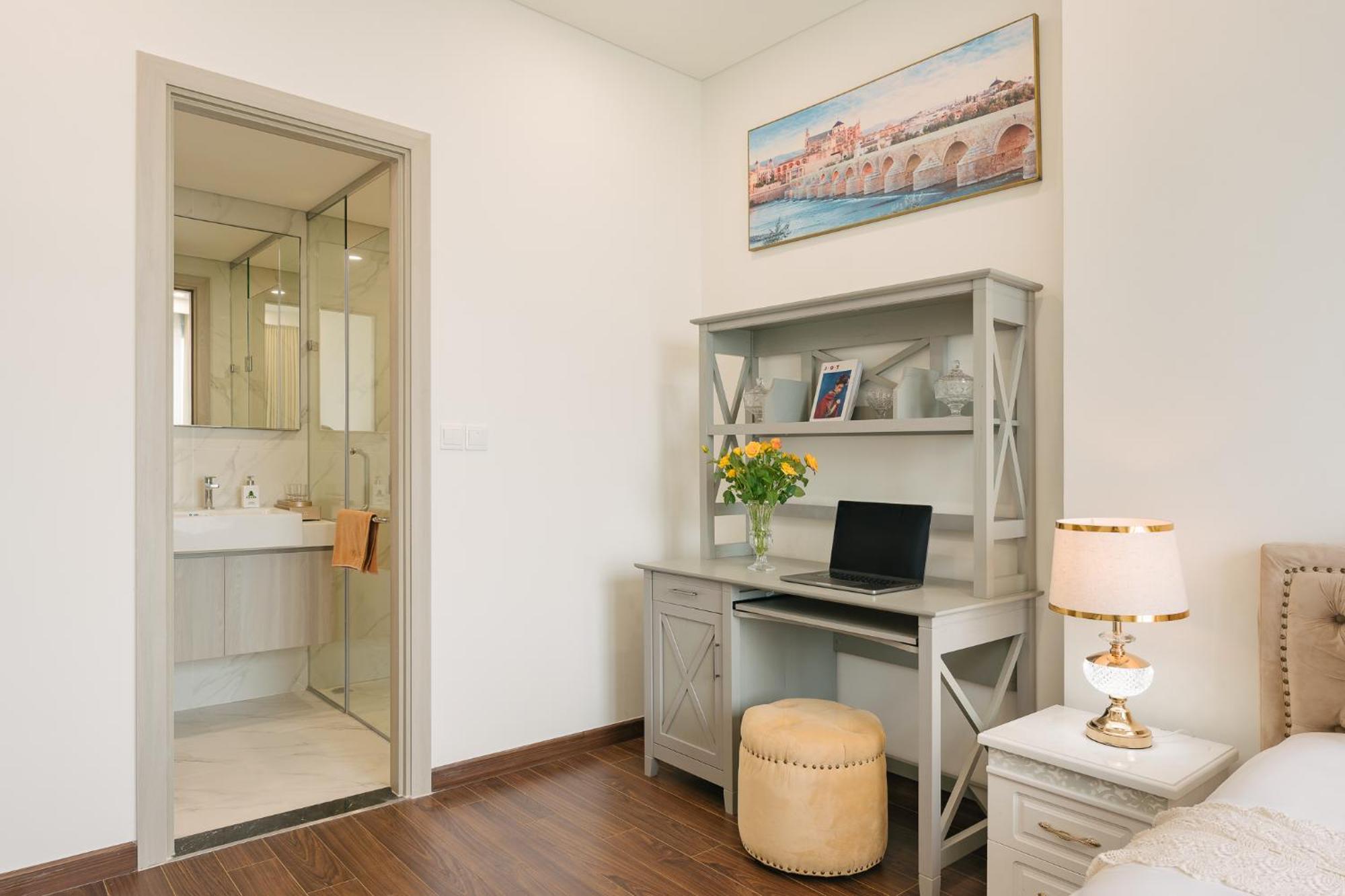 Rosee House - Masteri West Heights ,vinhomes Smart * Nam Tu Liem