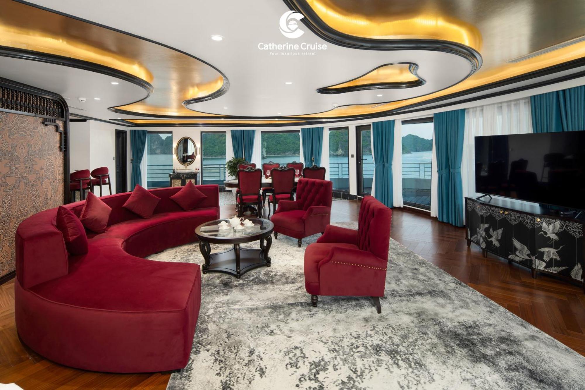 Catherine Cruises Bay  5*