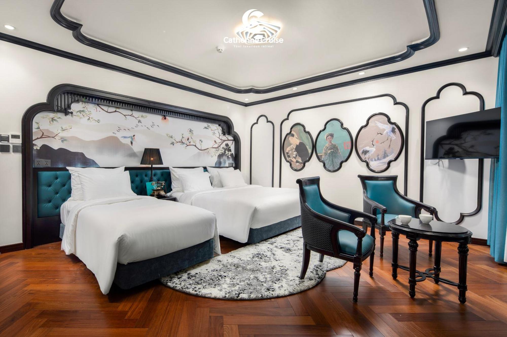 Catherine Cruises Bay  Hạ Long