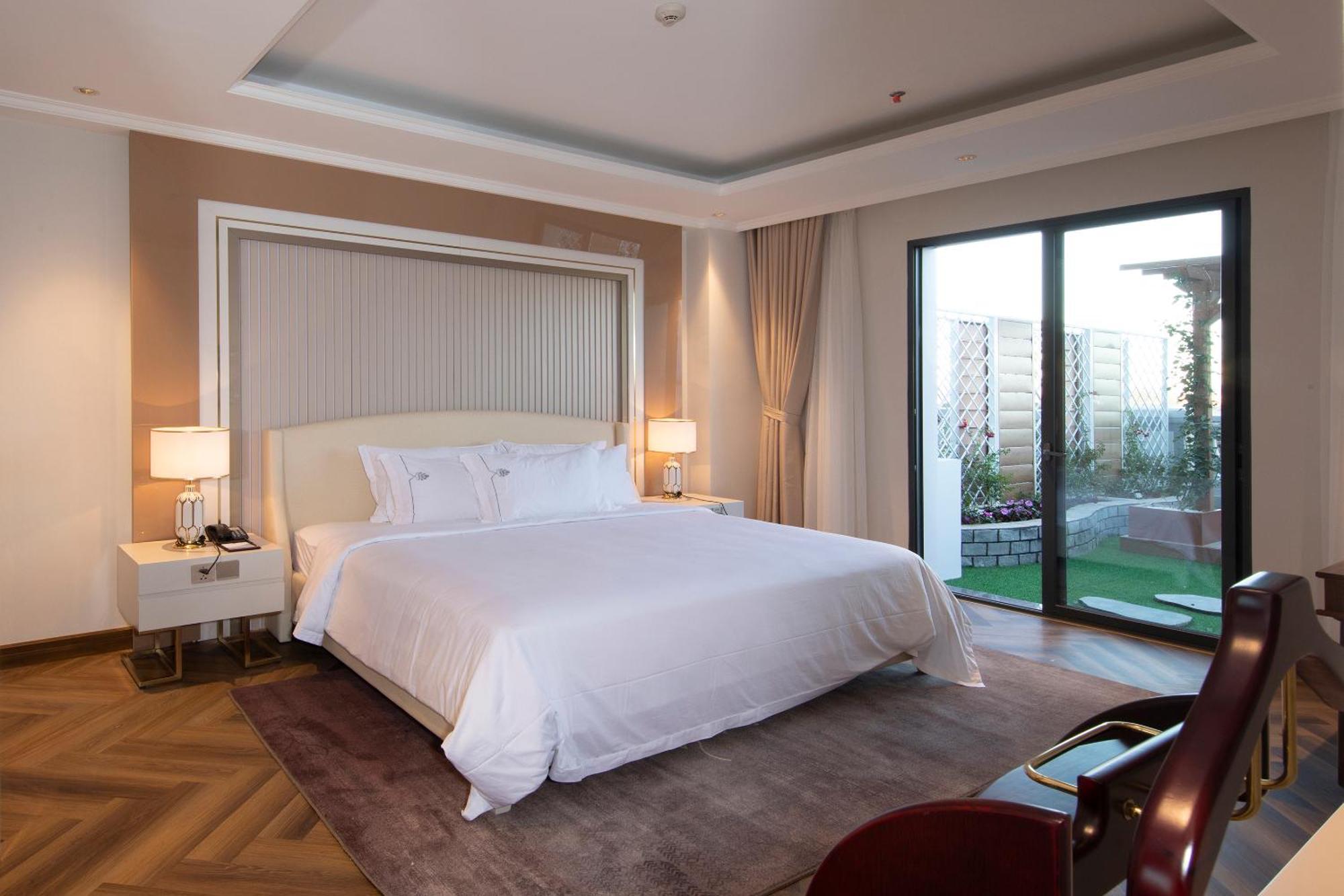 Merperle Khách sạn 5*
