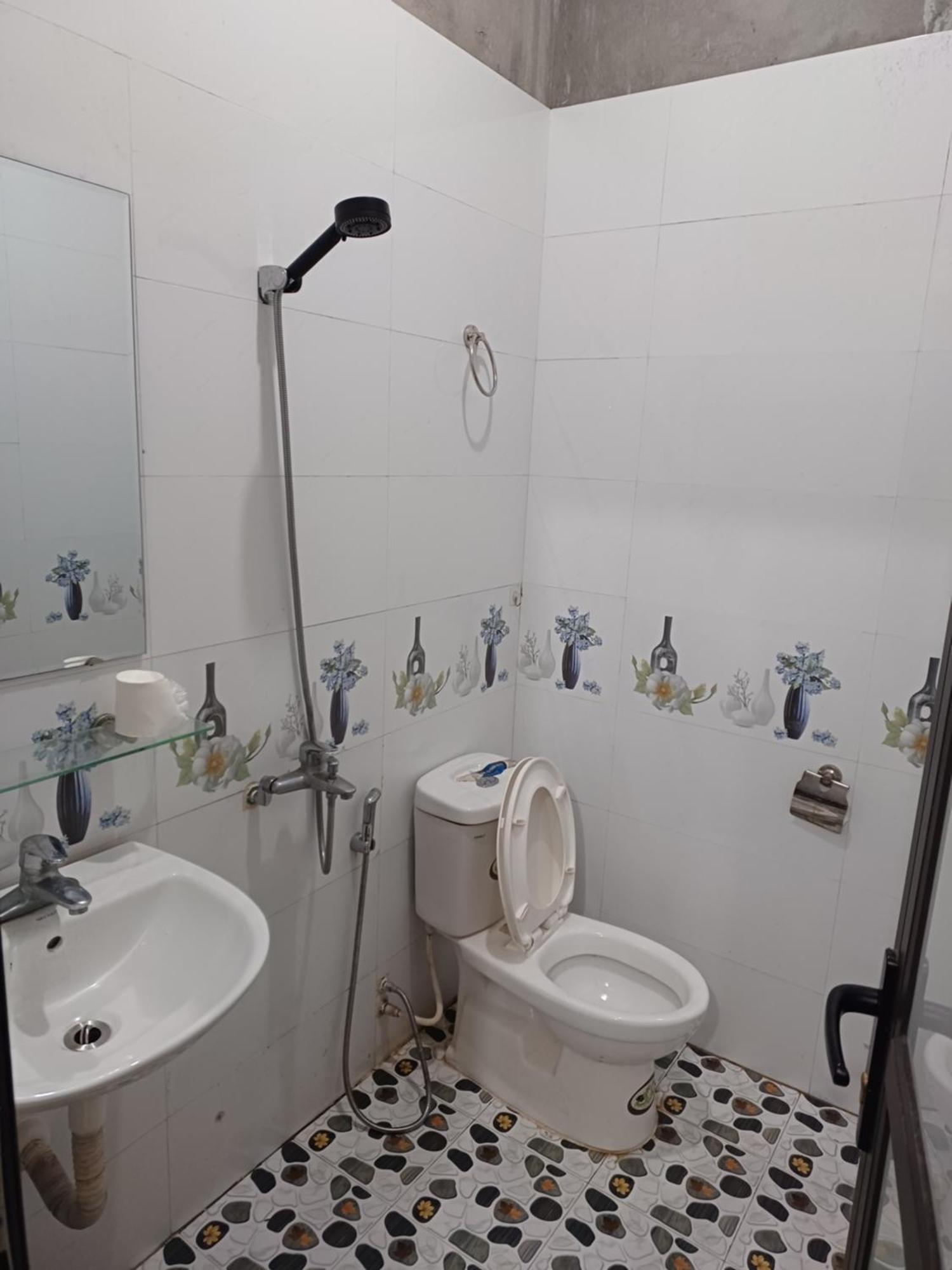 Yolo House And Loop Tours Hotel