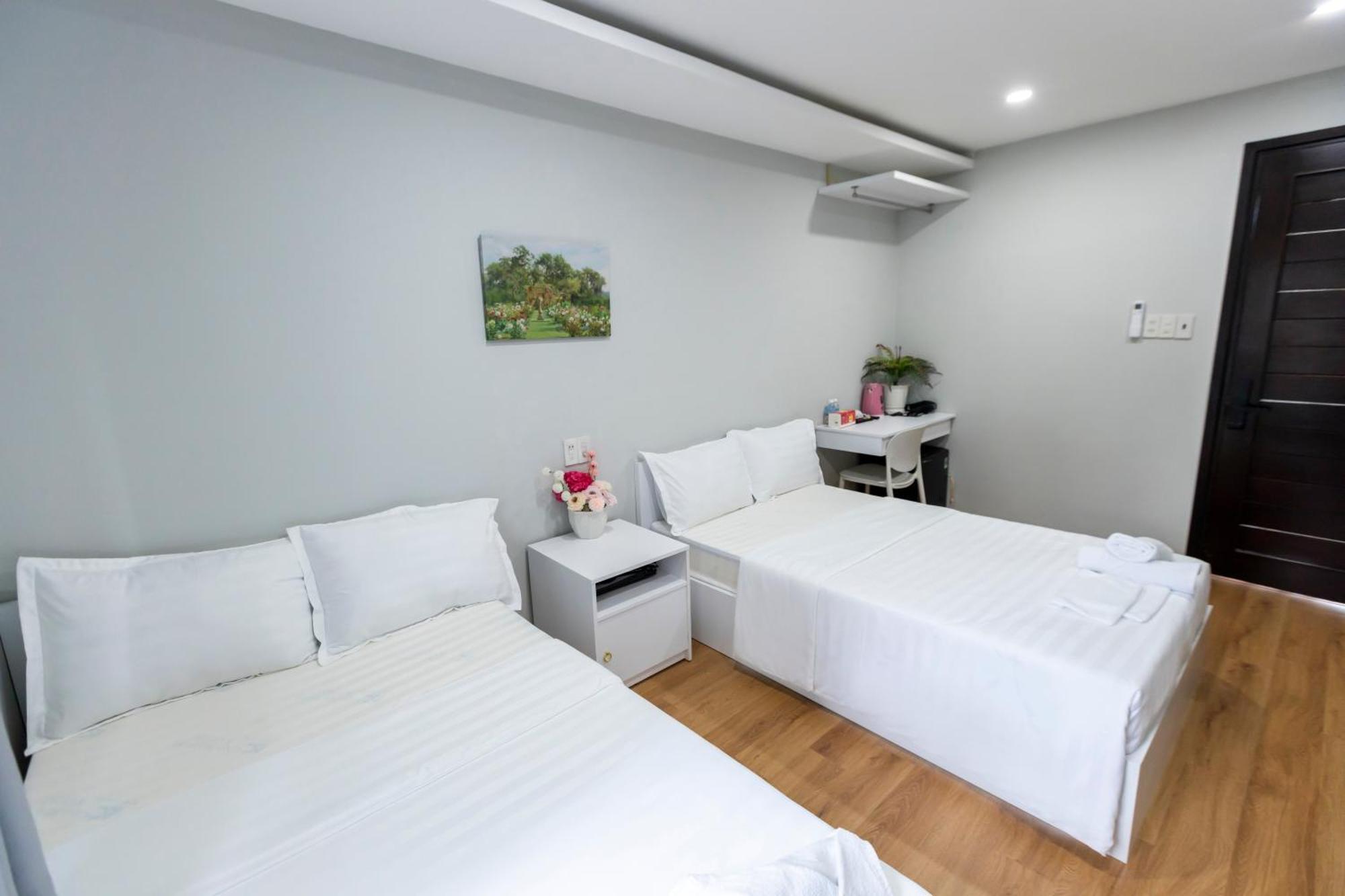 Hotel Cosmos By Ht 2*