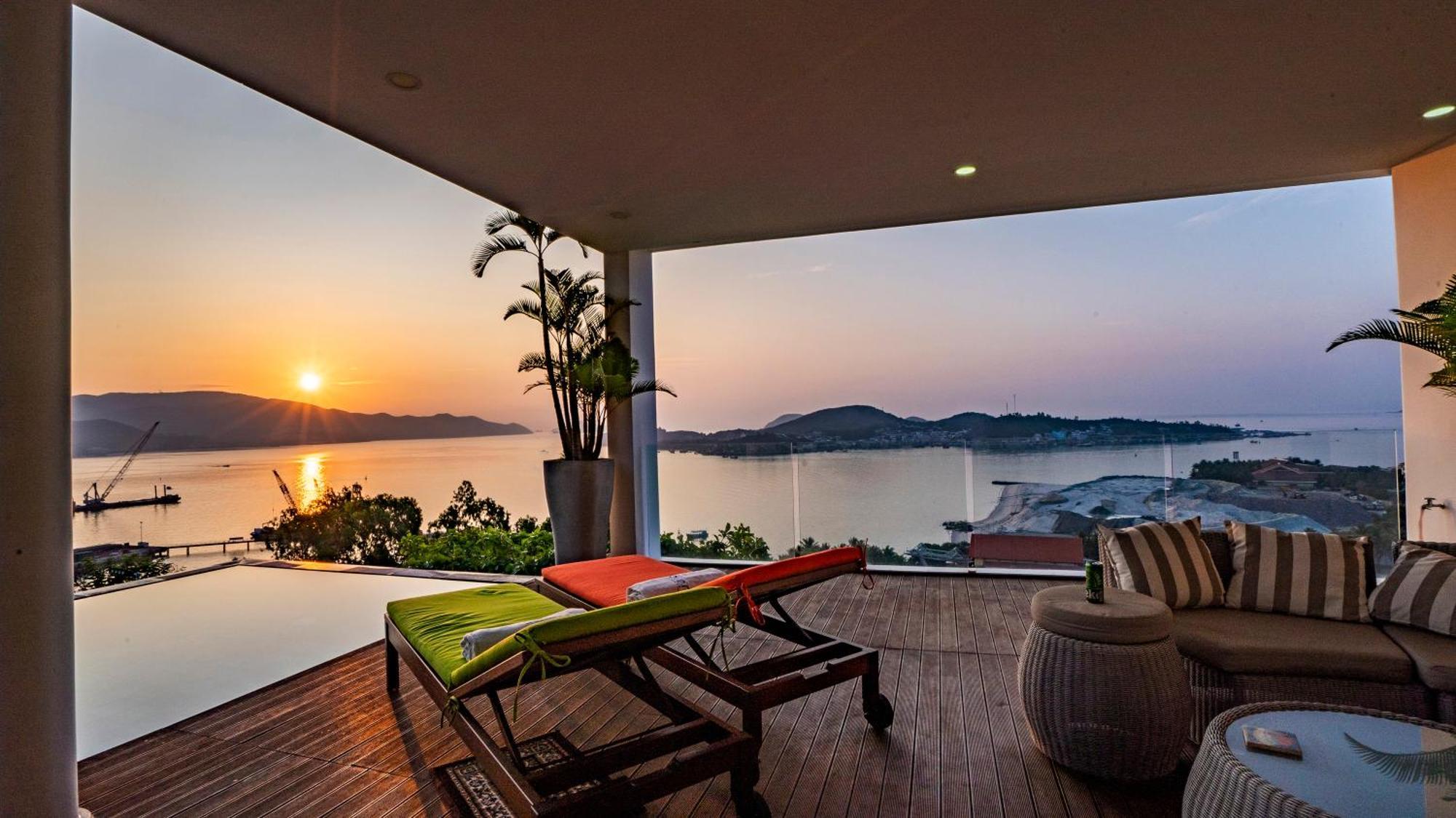 Ocean Villa