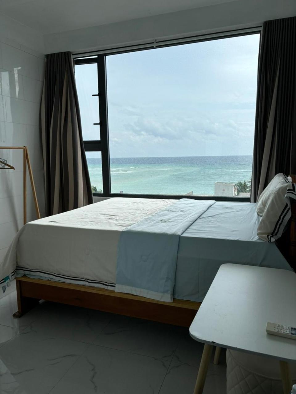 Khach San Hoang Phu Dao Phu Quy Hotel *