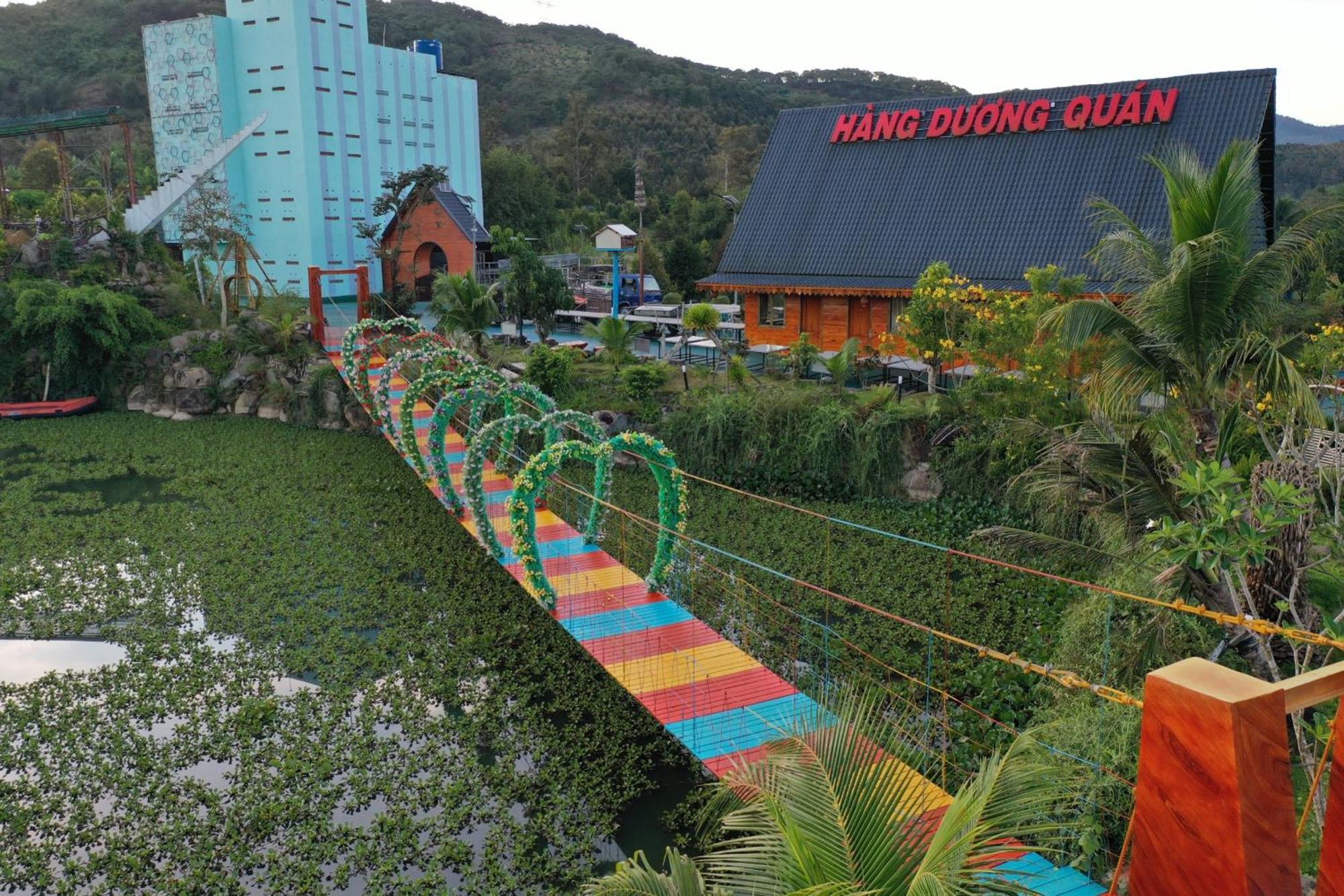 Hang Duong Resort *