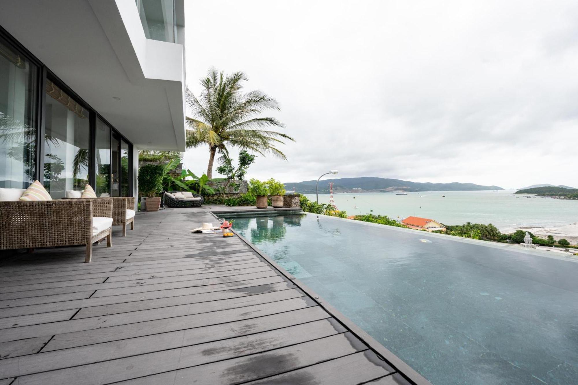 Ocean Villa