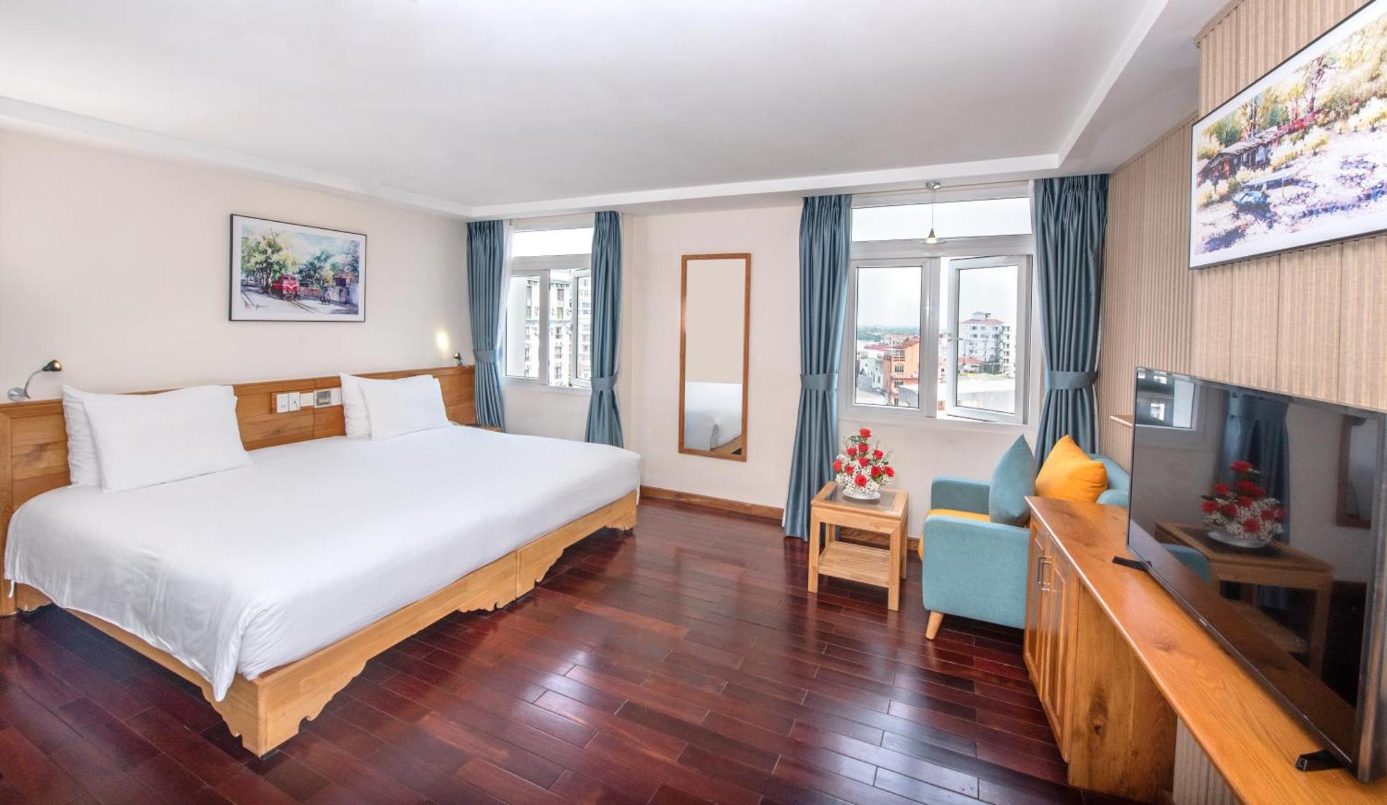 Romance Khách sạn 4*