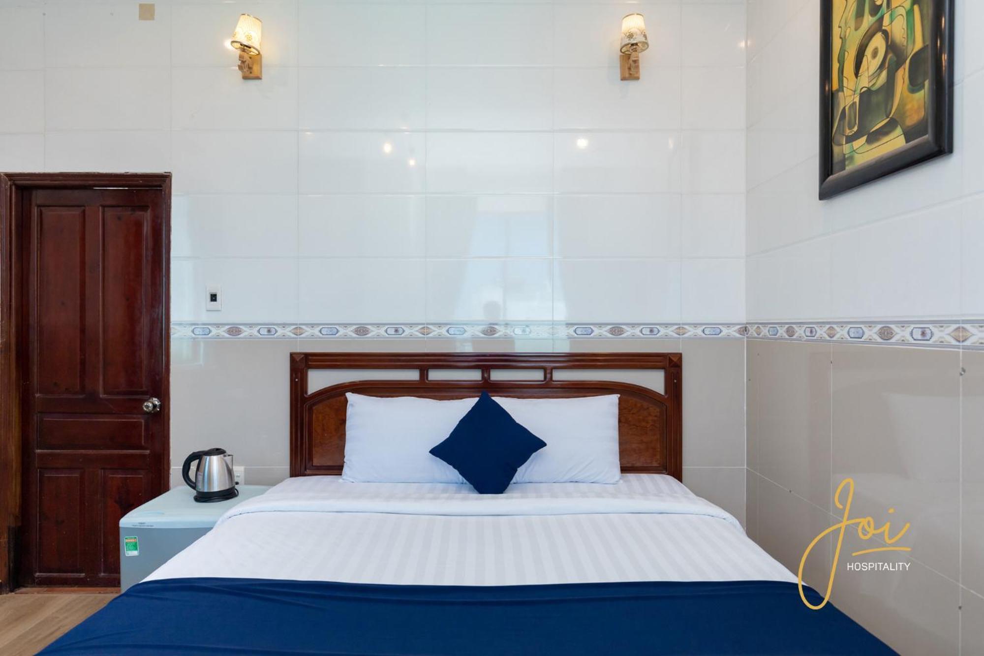 Joi Hospitality - Front Hotel 3*