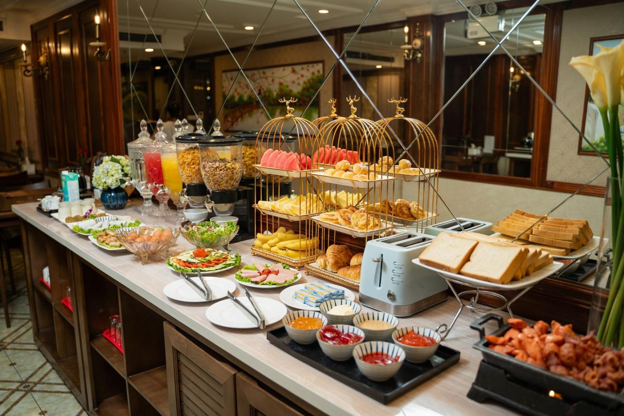 The West & 3* Hanoi
