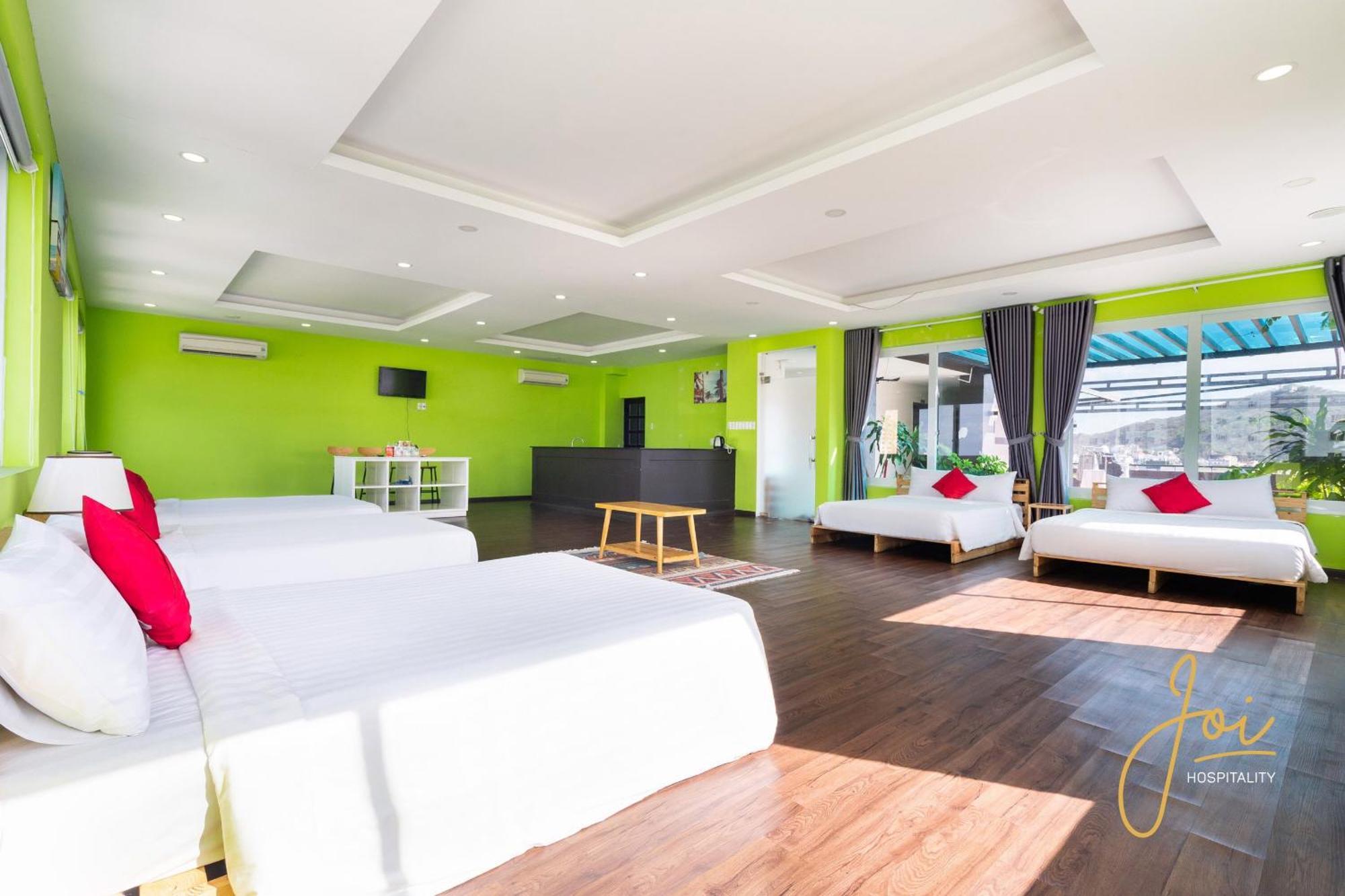 Joi Hospitality - 3*