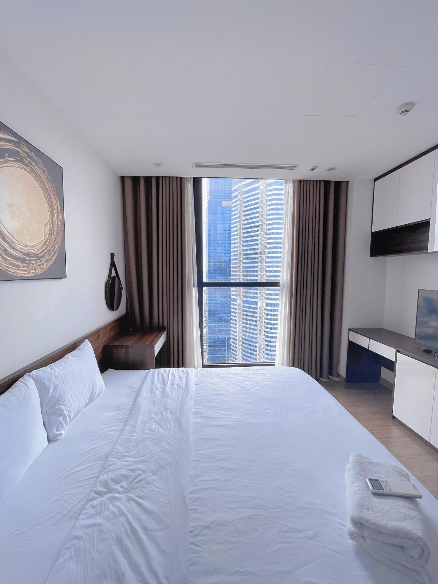- Vinhomes Skylake - Luxury Services - Galaxyhouse Apartment Hanoi