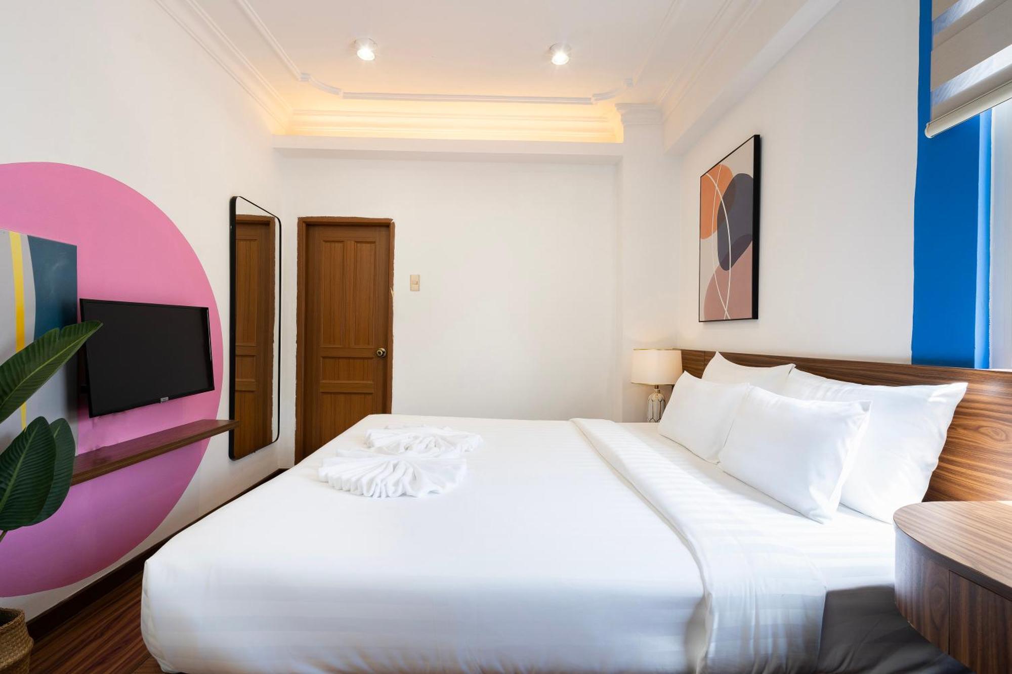 Hotel Tago & Ho-Chi-Minh-Stadt