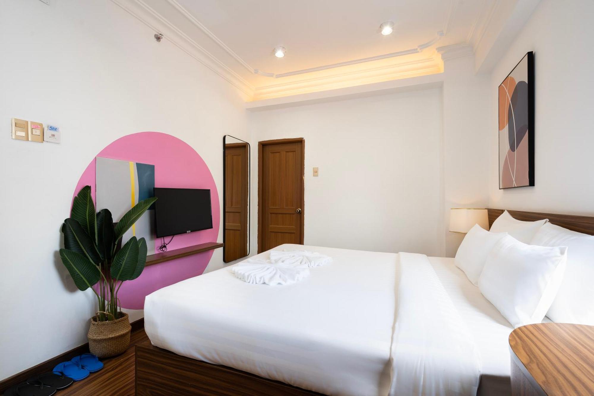 Hotel Tago & Ho-Chi-Minh-Stadt