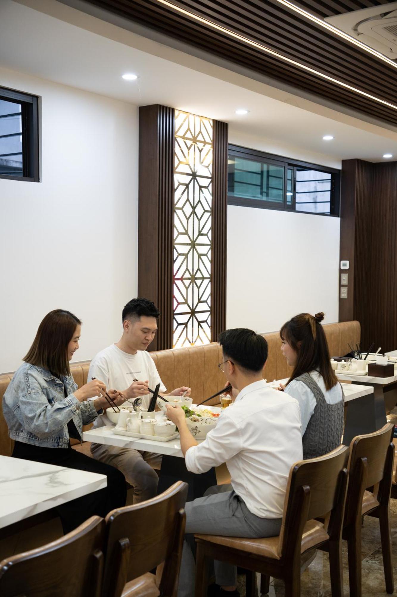 Hotel Khach San Hoang Yen Lào Cai