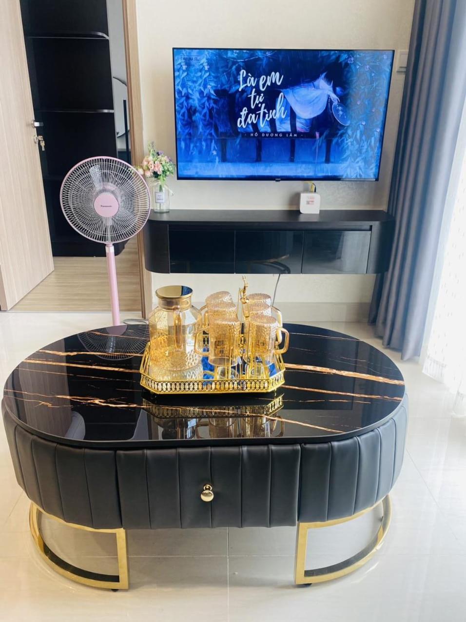 Vinhomes Grand Park--serviced Apartment *