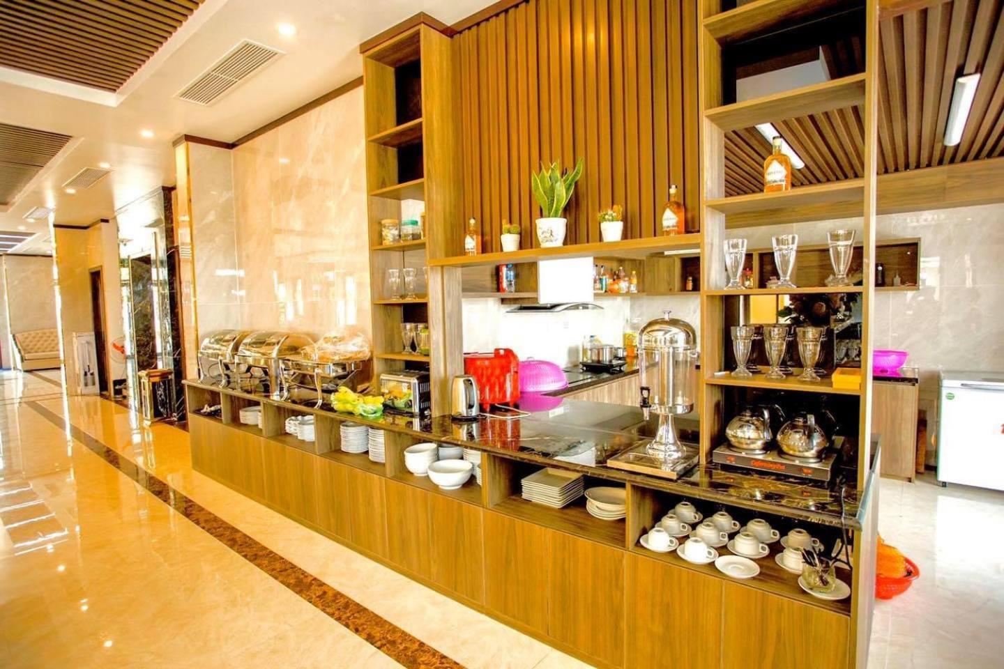 Holidayhotelhalong Hotel 4*