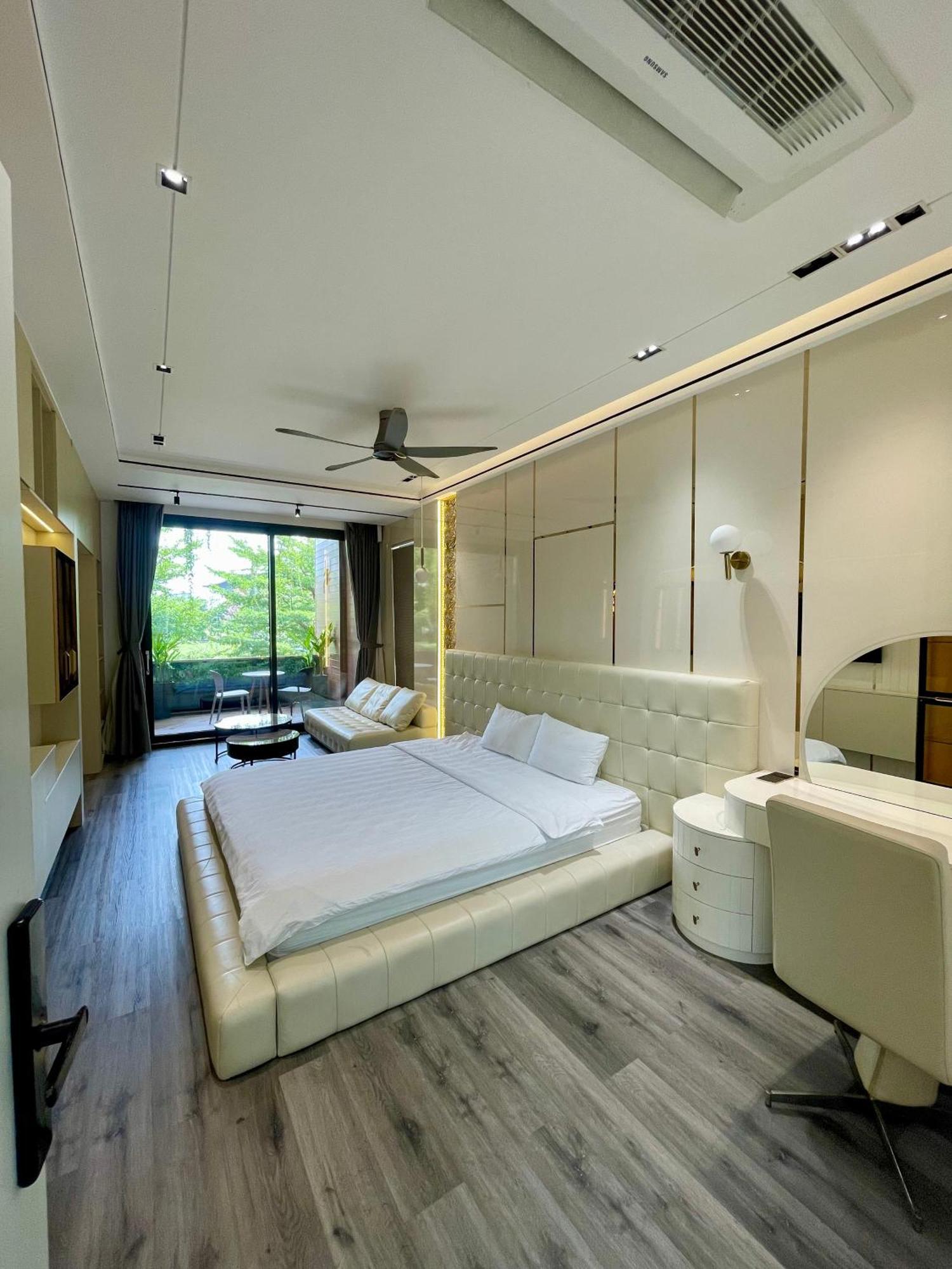Deluxe Villa