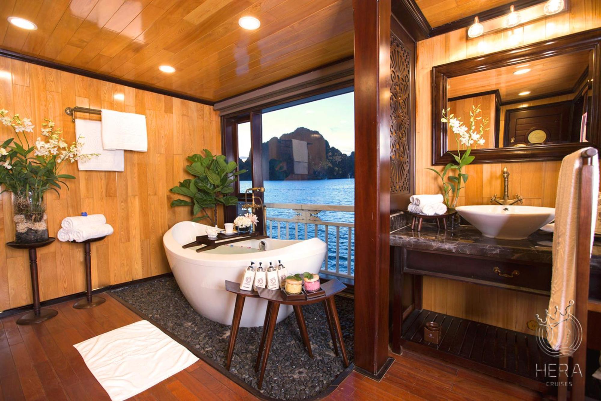 Hera Grand Lux Cruise On Bay