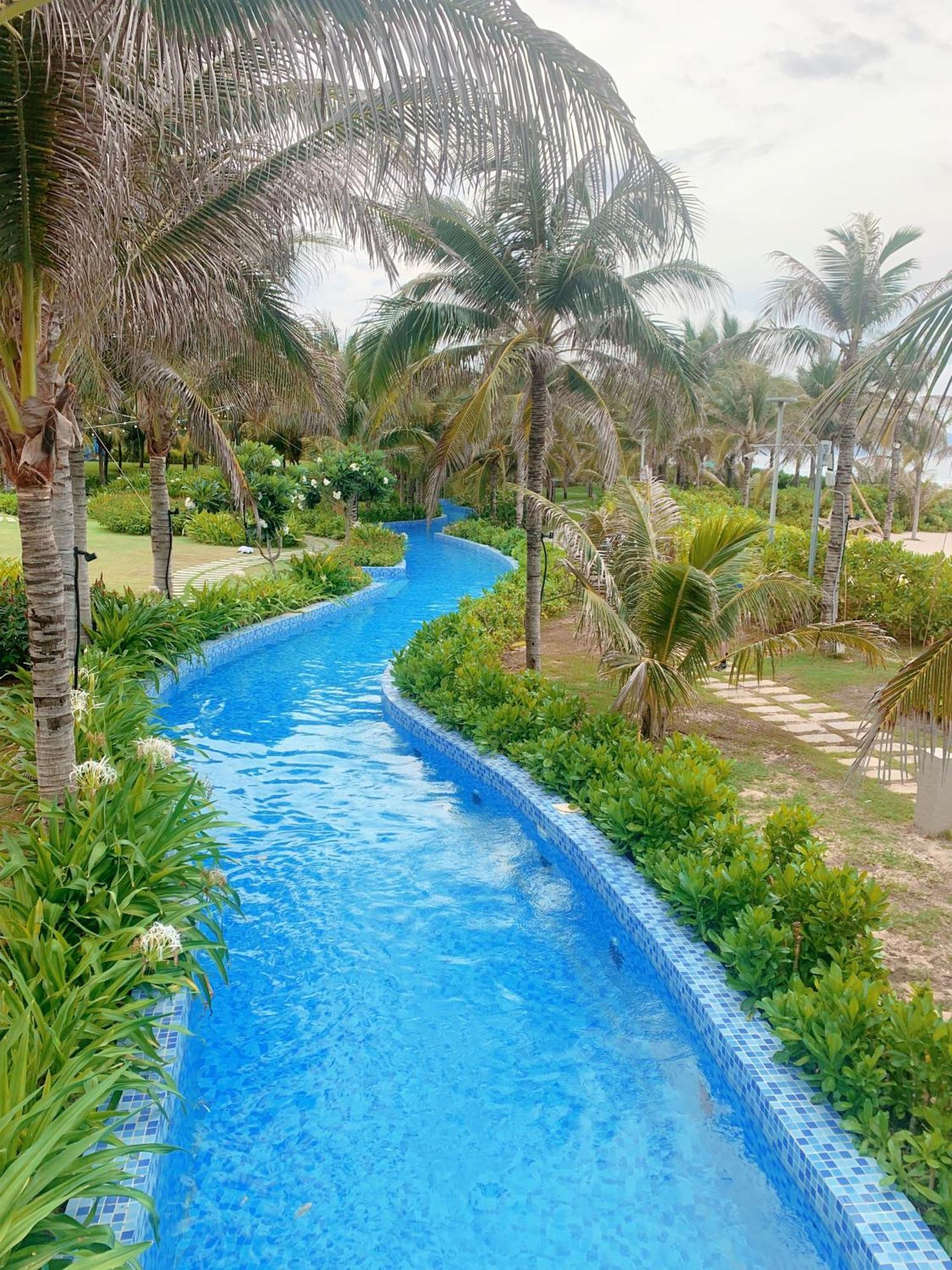 The Sea View Cam Ranh 5*