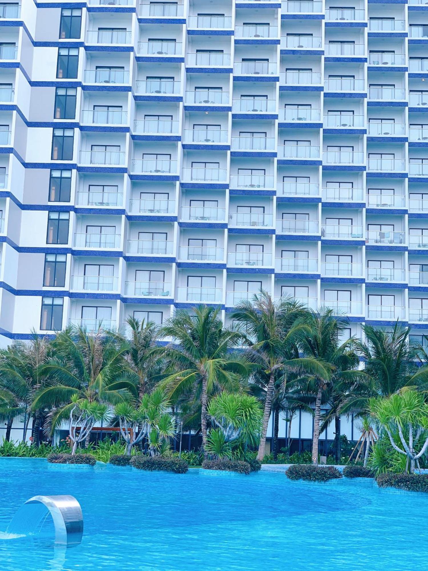 Khách sạn The Sea View Cam Ranh 5*
