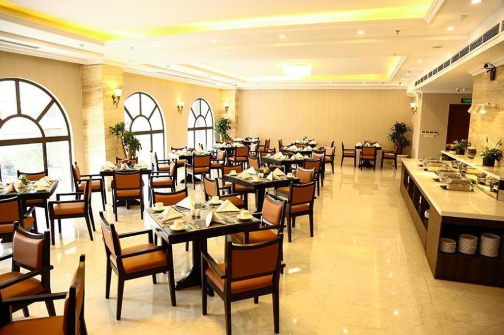 Galaxy Halong Khách sạn 4*