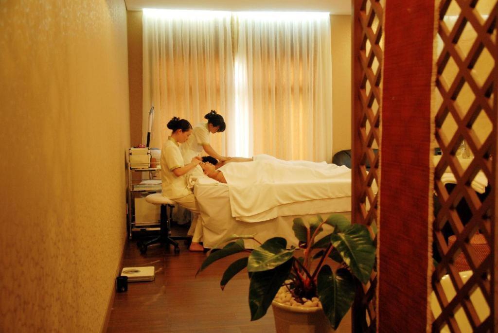 Khu nghỉ mát Forever