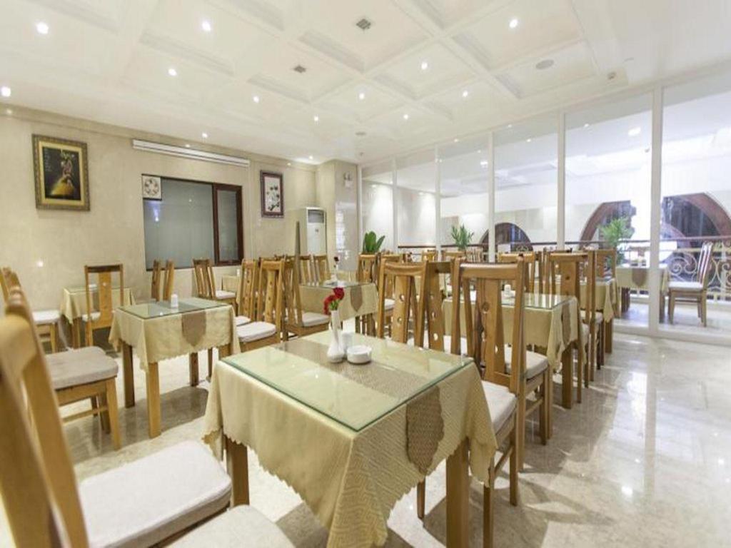 Hotel Moonlight & - Center, High Floor, Great Location & Great Views & Dragon Bridge Views 4*