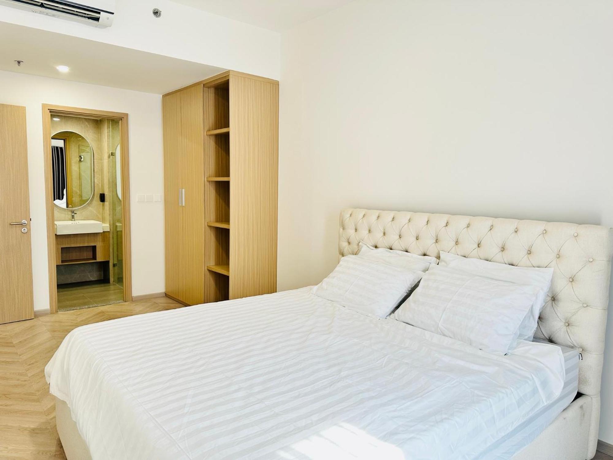 Helen 5 Star * Long Binh