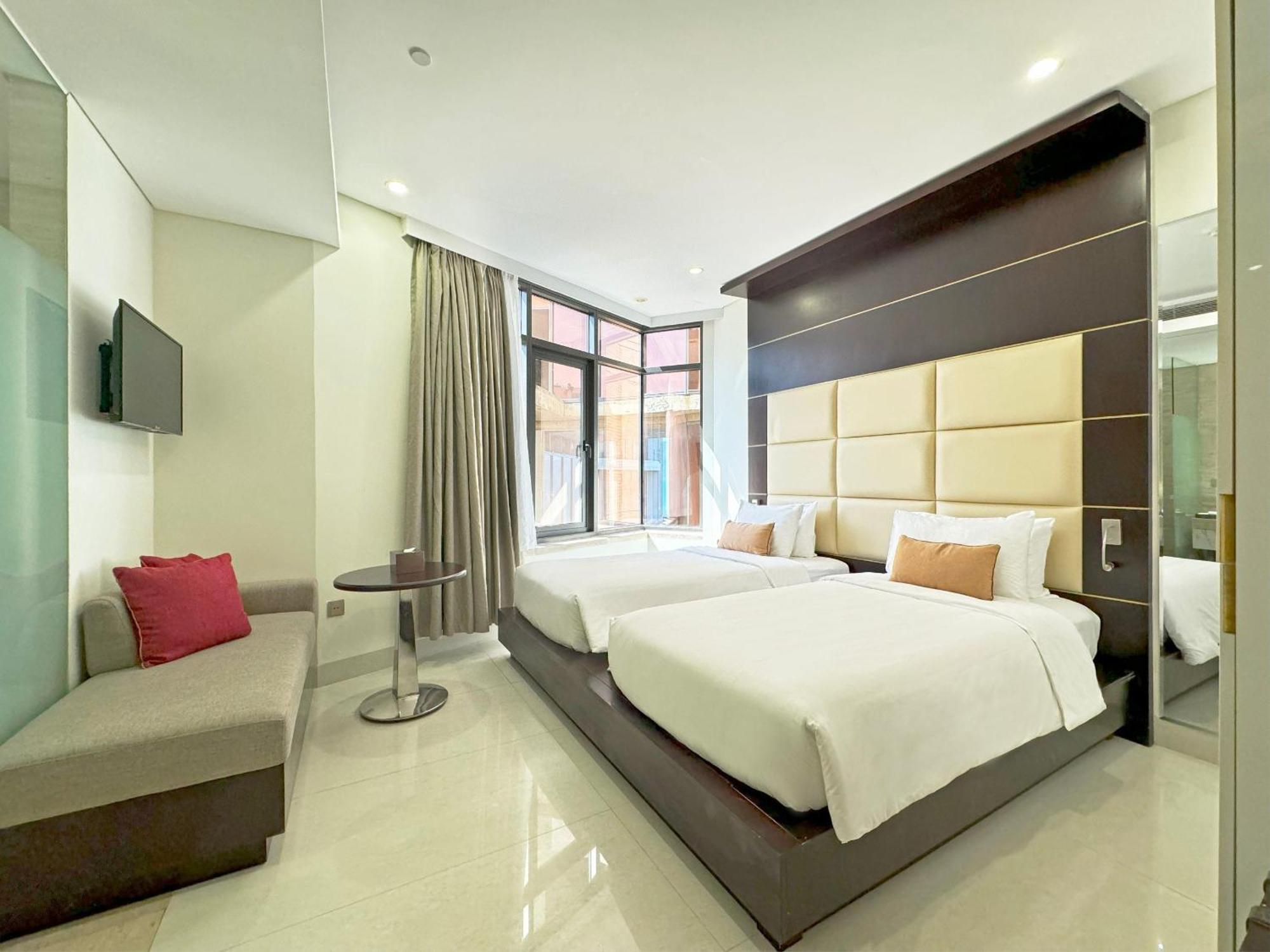 Holiday Beach Hotel Danang Hotel 5*