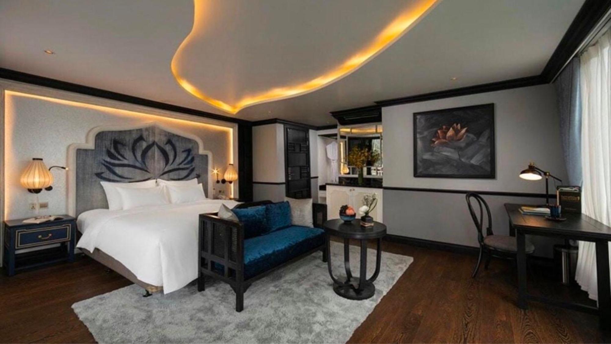  Lotus Elegance Cruise Hạ Long
