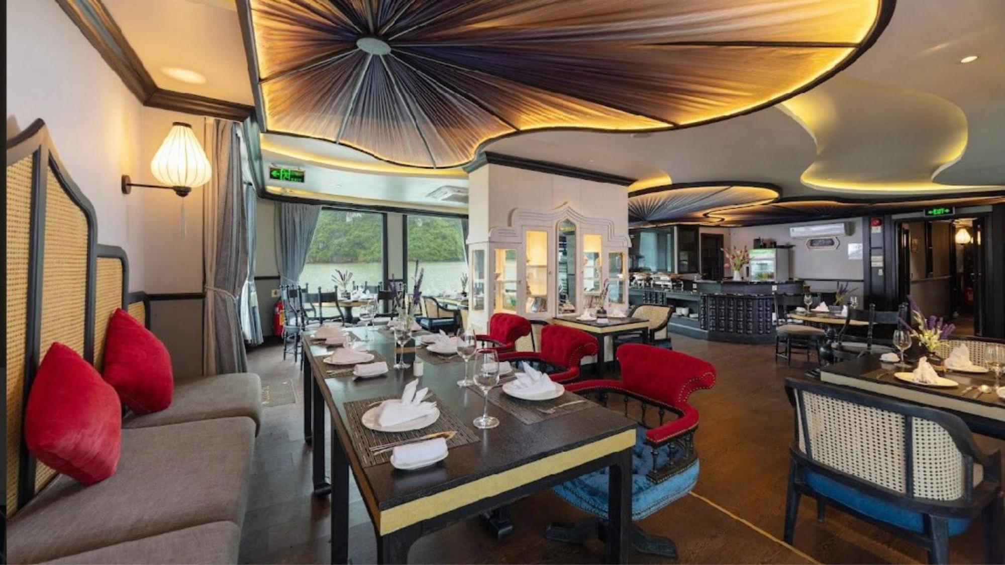  Lotus Elegance Cruise Hạ Long