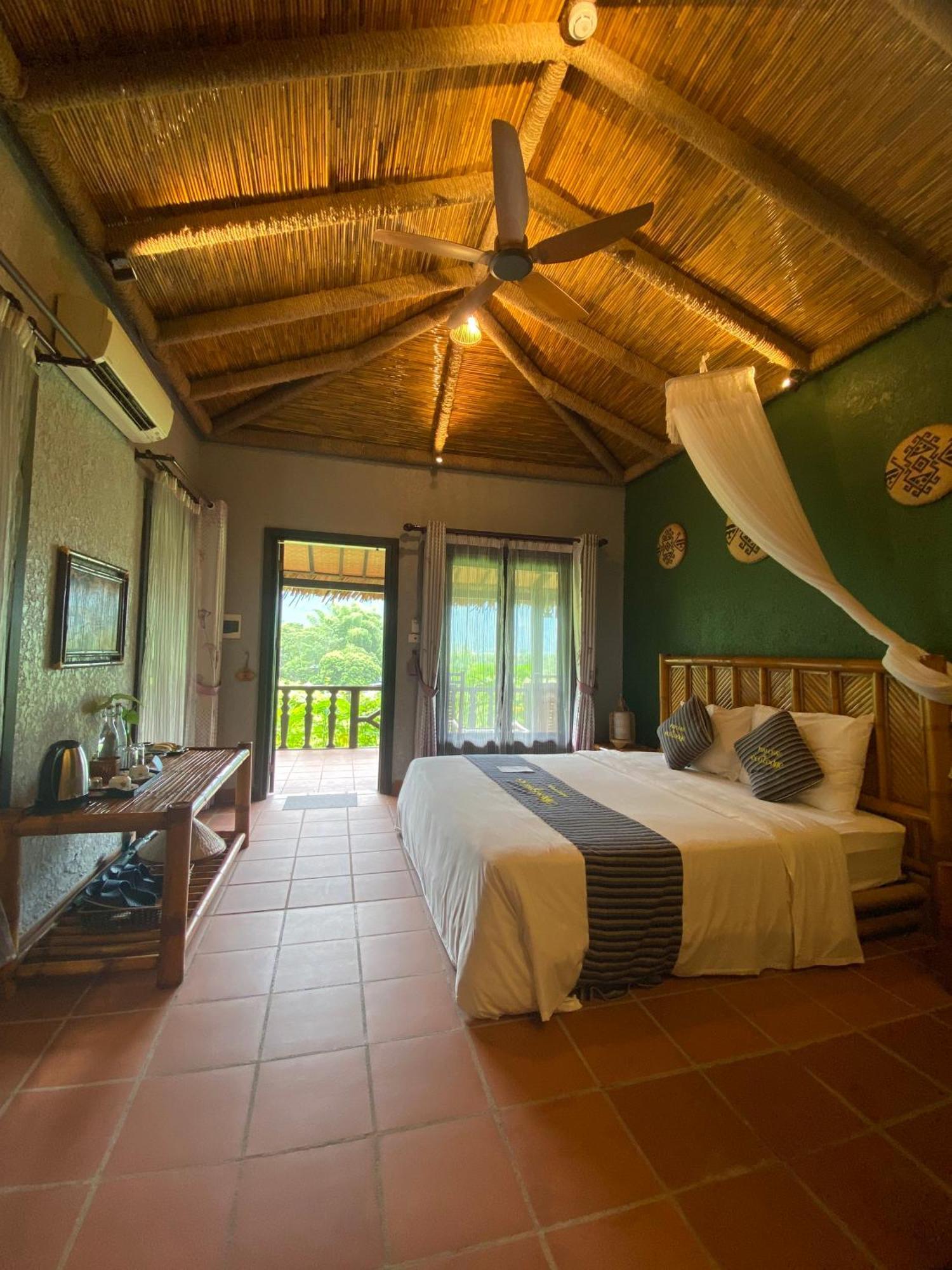 Mai Chau Ecolodge Hotel 4*